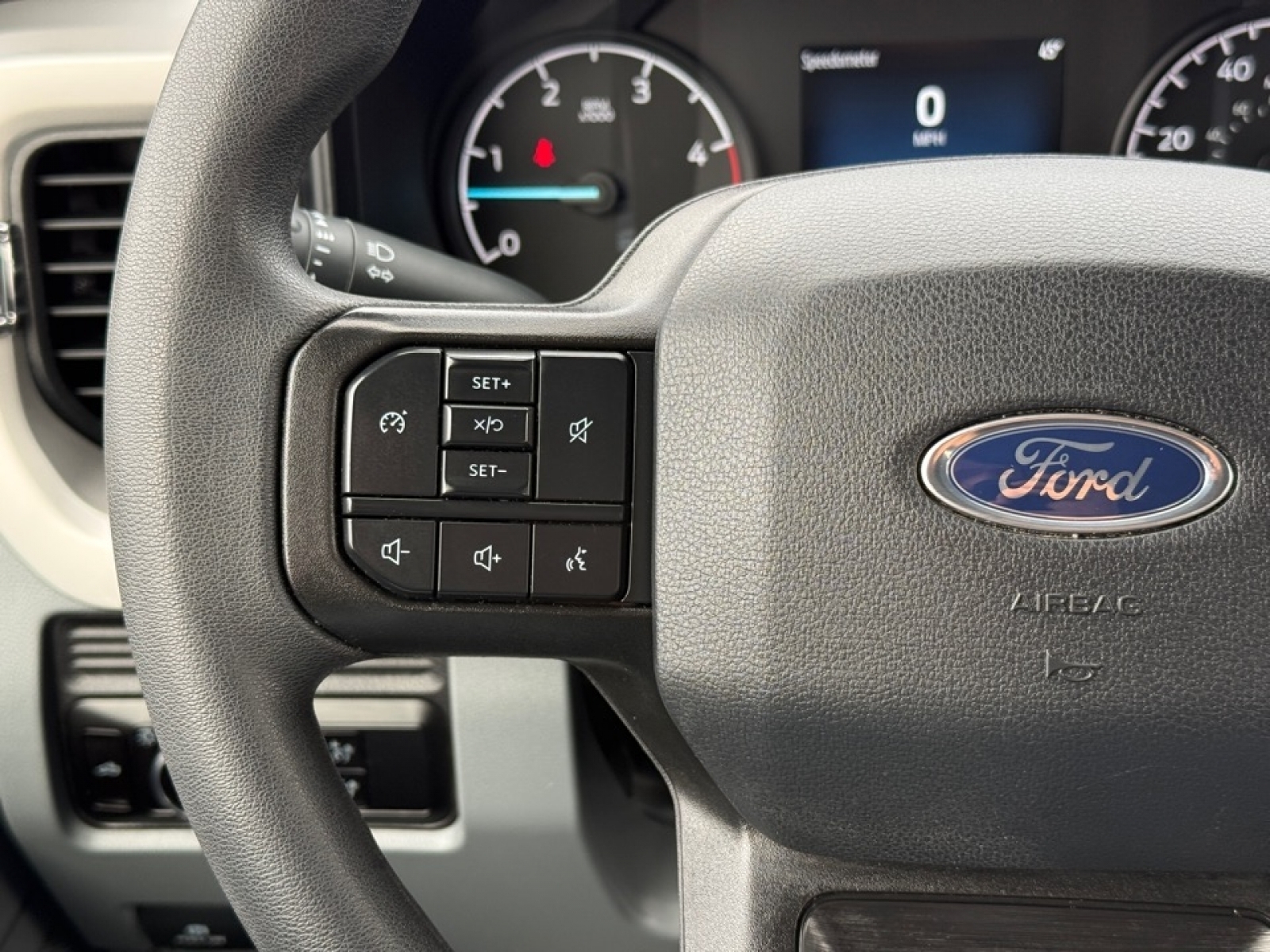 2025 Ford F-350 XLT, 39381, Photo