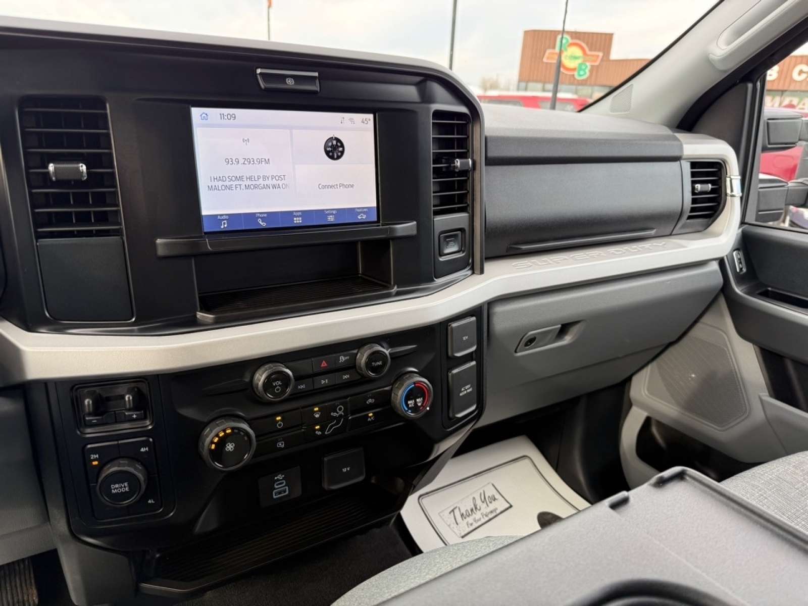 2025 Ford F-350 XLT, 39381, Photo