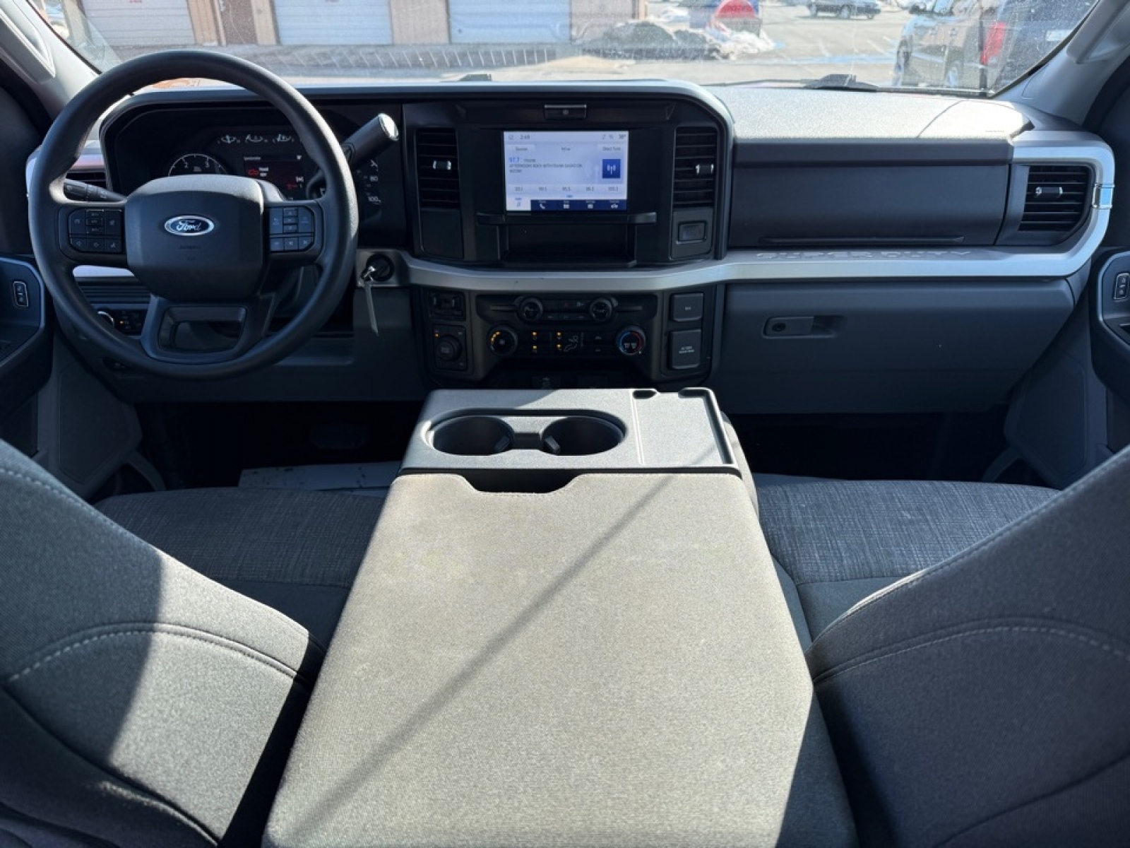 2025 Ford F-350 XLT, 39507, Photo