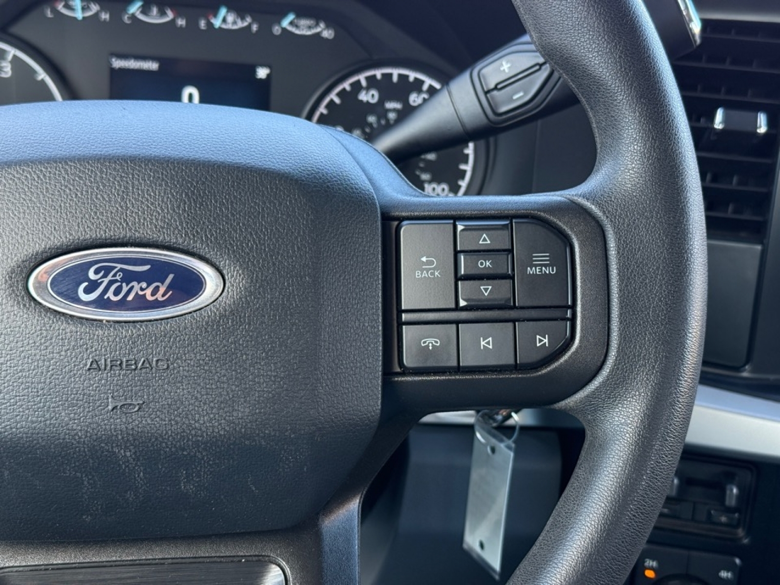 2025 Ford F-350 XLT, 39507, Photo