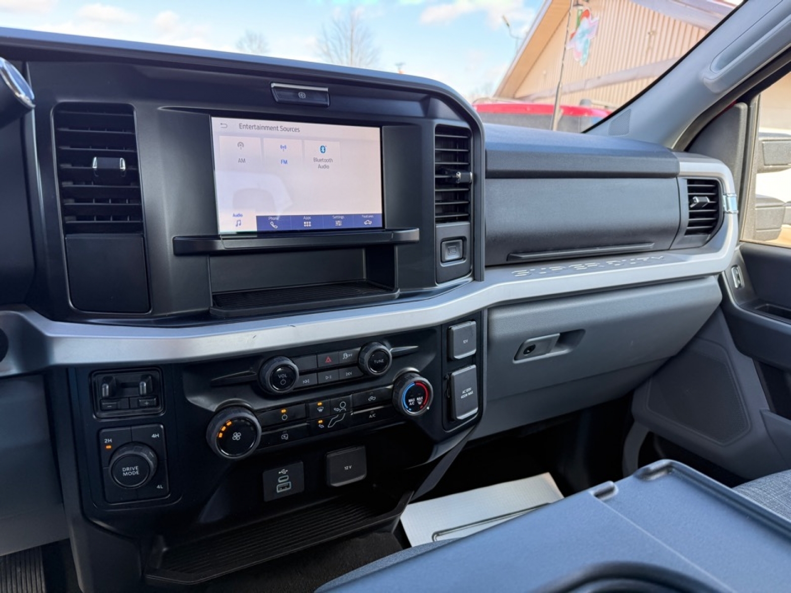 2025 Ford F-350 XLT, 39507, Photo