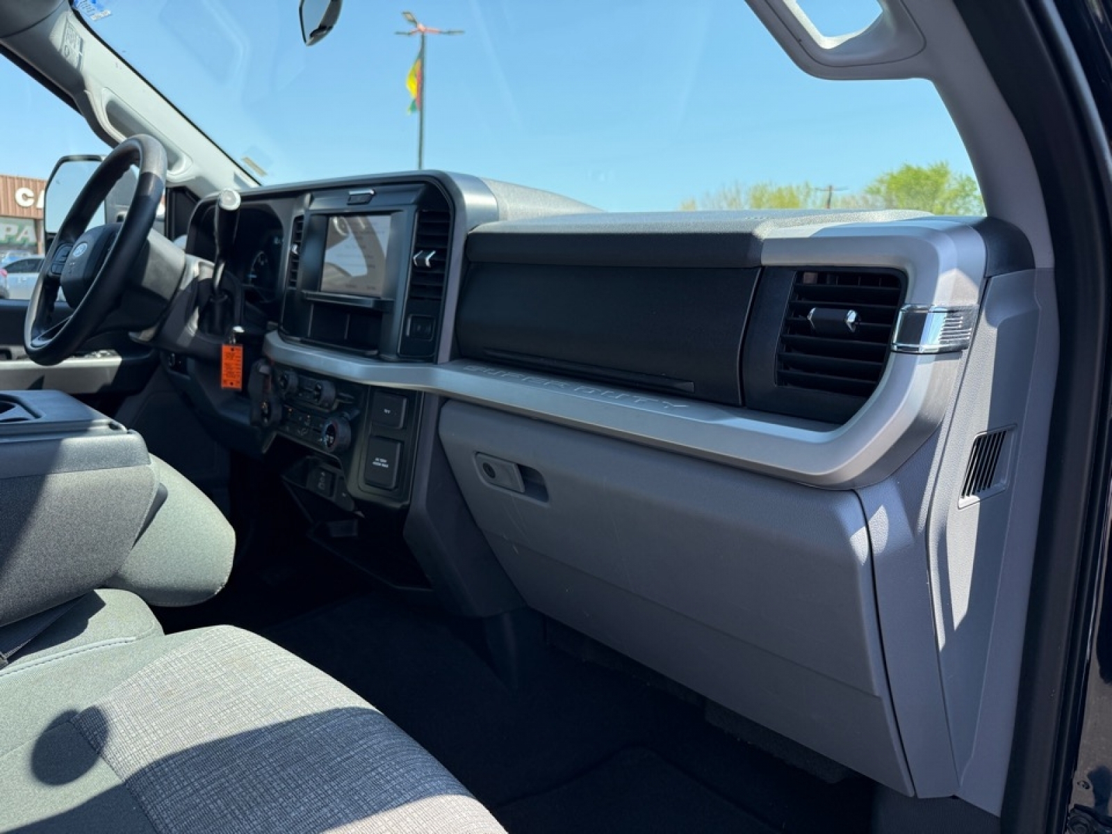 2025 Ford F-350 XLT, 39915, Photo