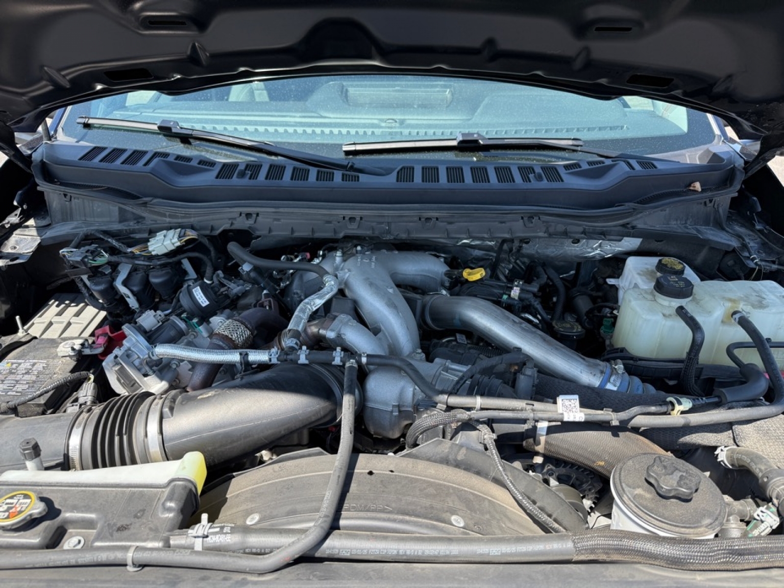 2025 Ford F-350 XLT, 39915, Photo