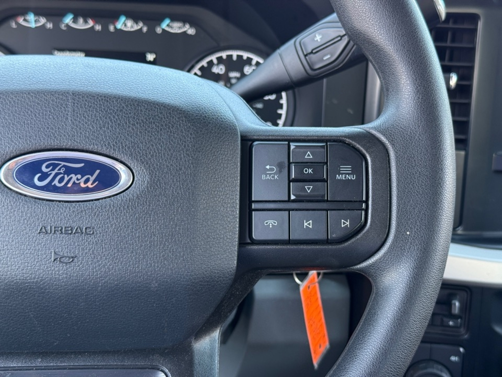 2025 Ford F-350 XLT, 39915, Photo