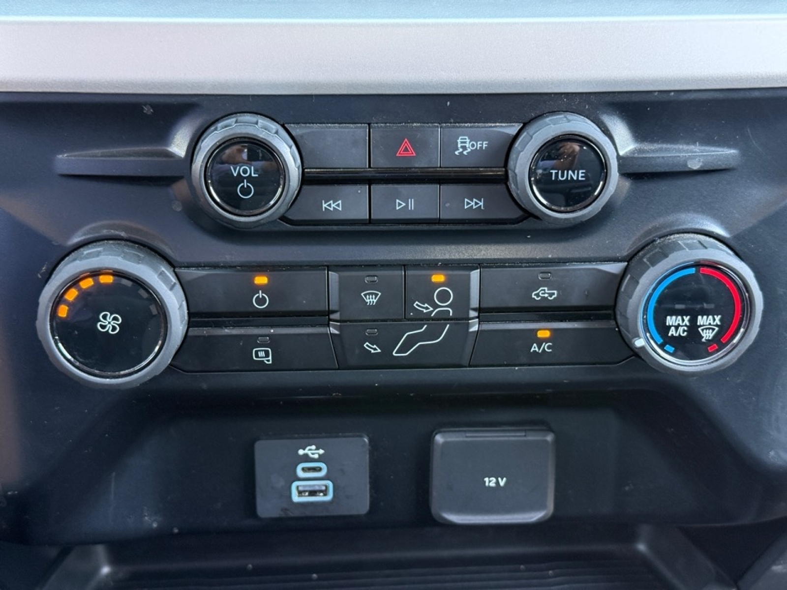 2025 Ford F-350 XLT, 39915, Photo