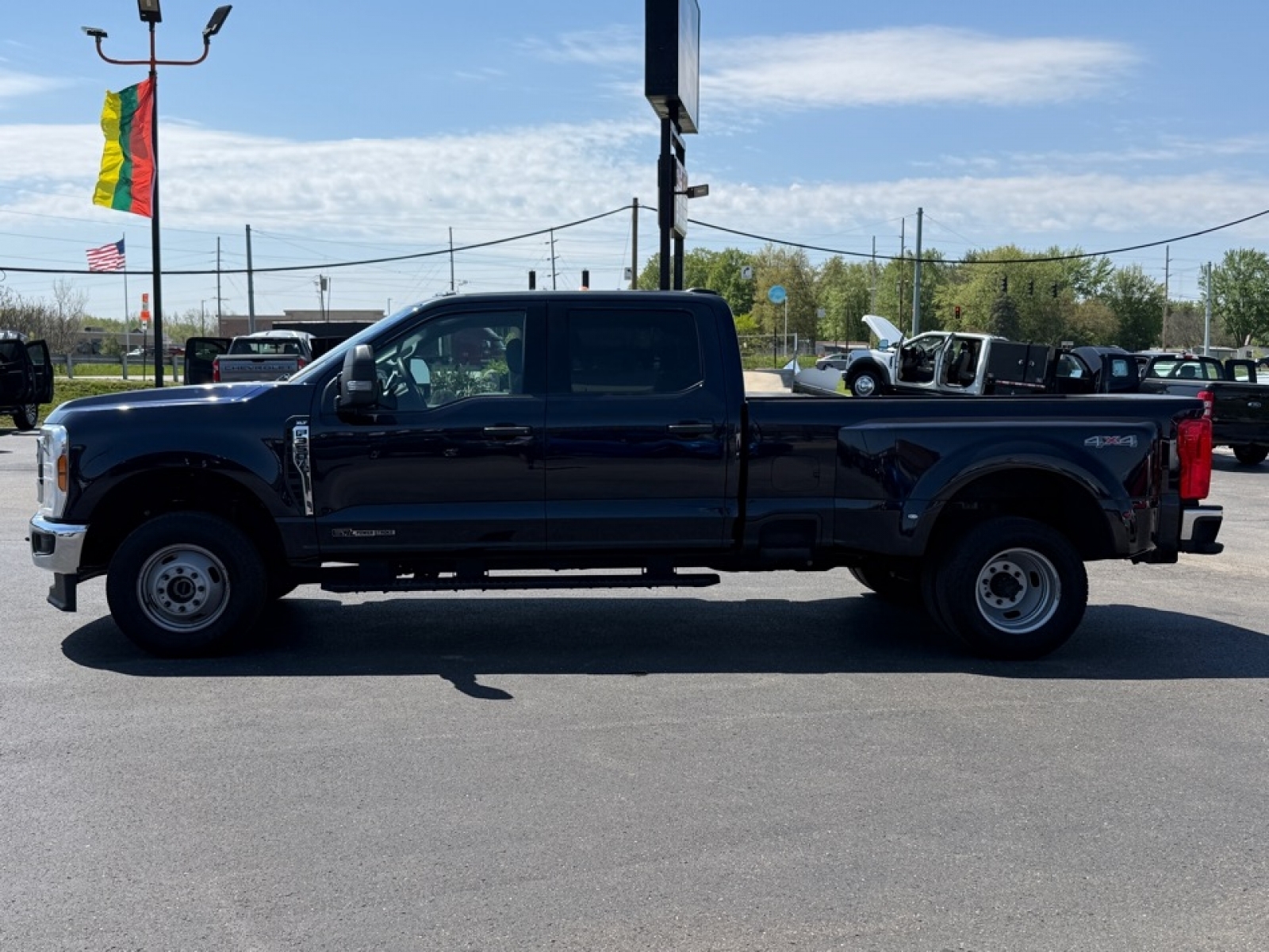 2025 Ford F-350 XLT, 39915, Photo