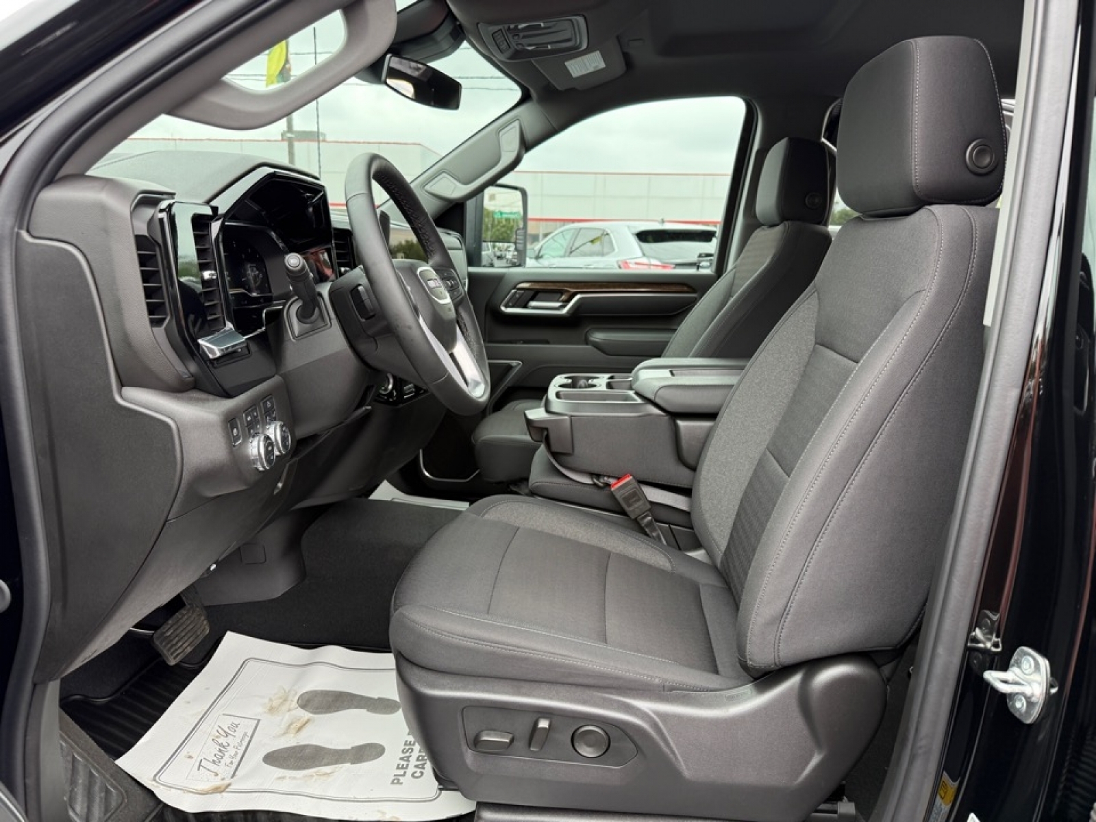 2025 GMC Sierra 2500HD 4WD Crew Cab Standard Bed SLE, 38844, Photo