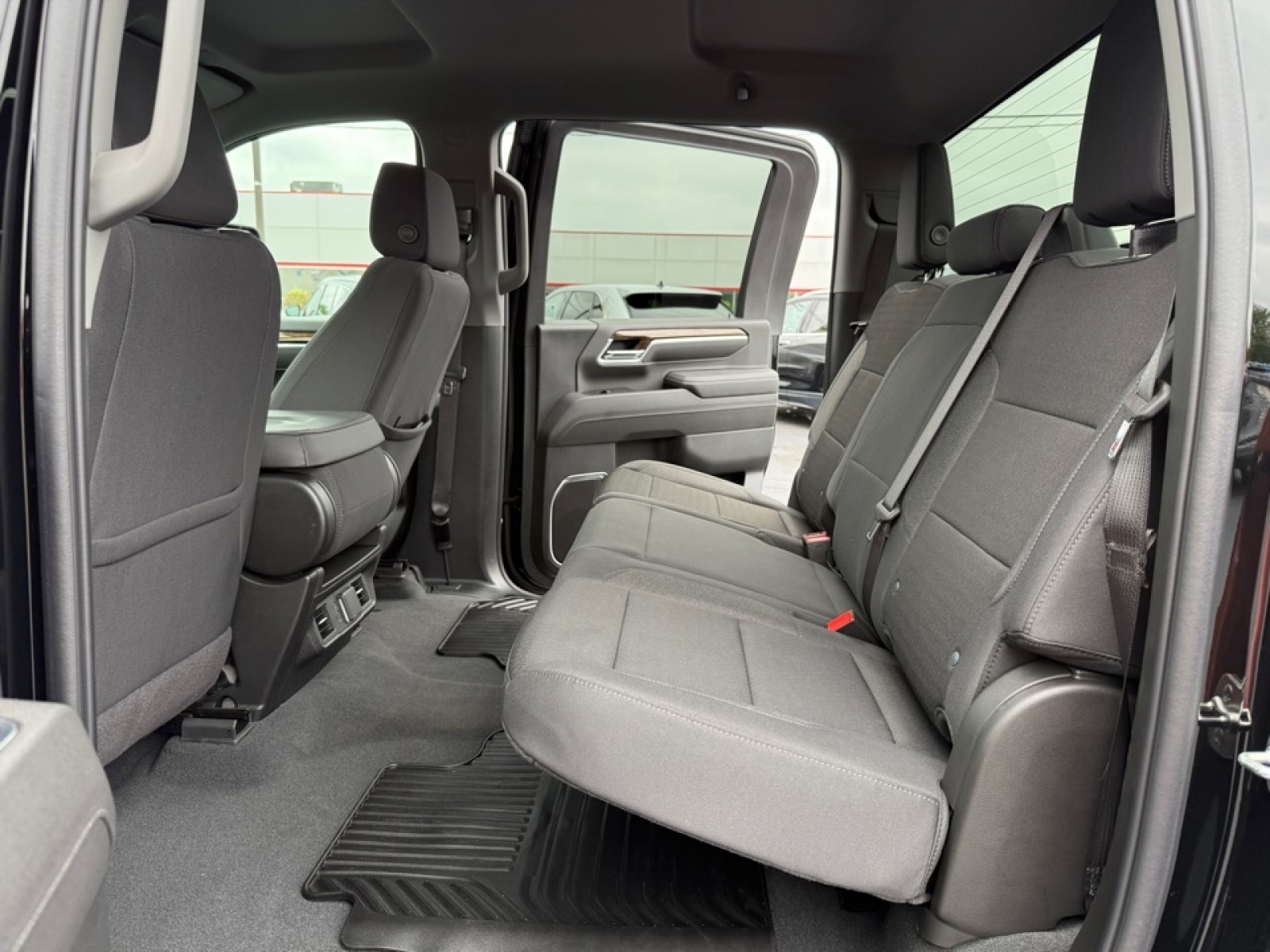 2025 GMC Sierra 2500HD 4WD Crew Cab Standard Bed SLE, 38844, Photo