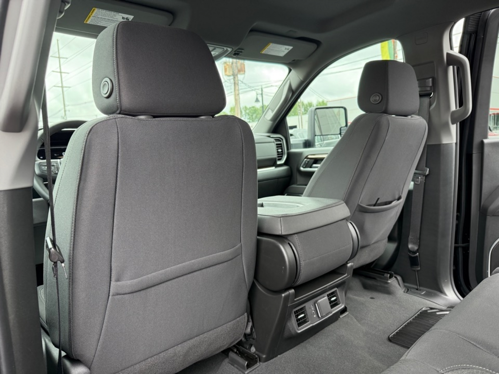 2025 GMC Sierra 2500HD 4WD Crew Cab Standard Bed SLE, 38844, Photo