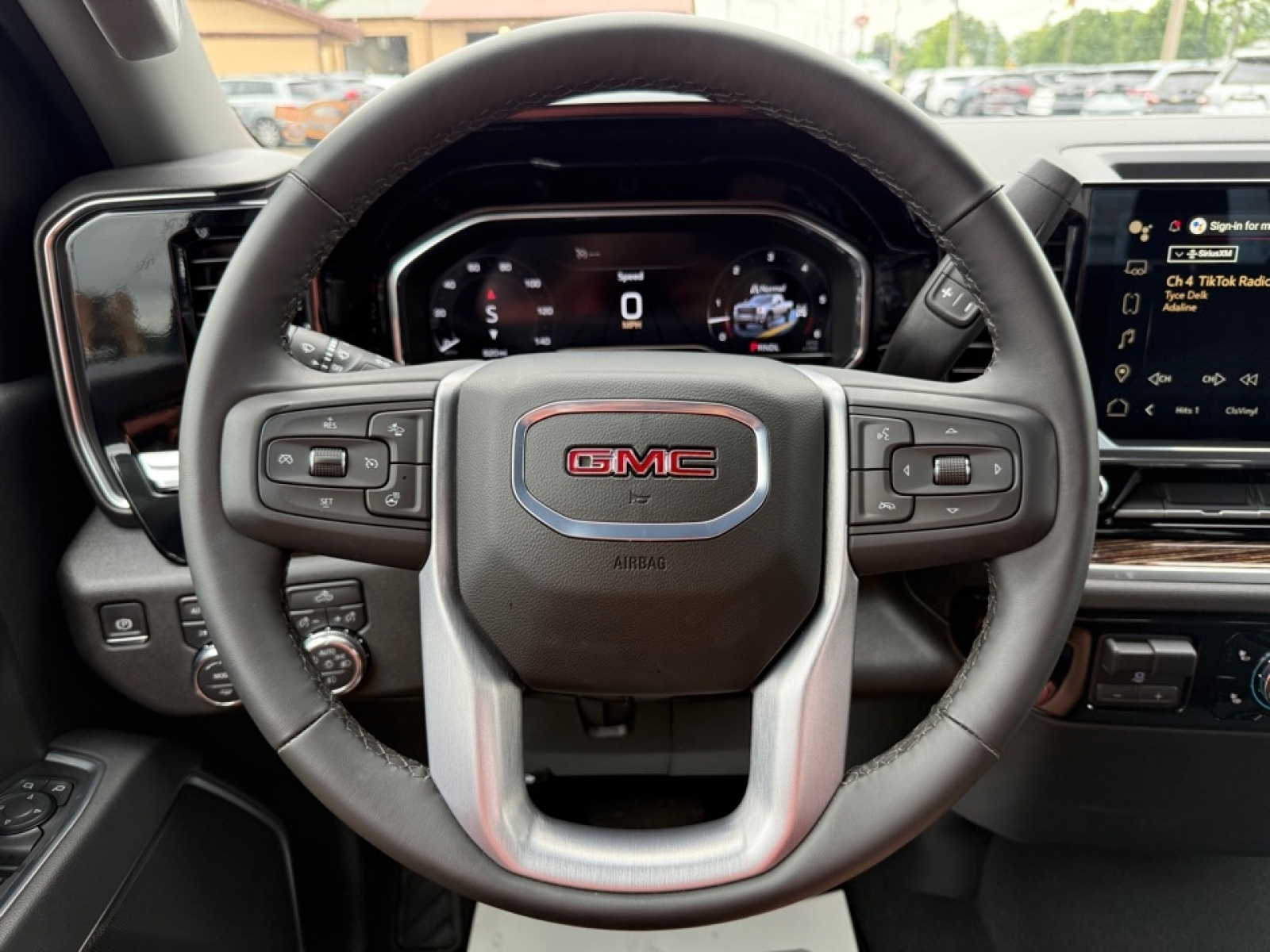 2025 GMC Sierra 2500HD 4WD Crew Cab Standard Bed SLE, 38844, Photo