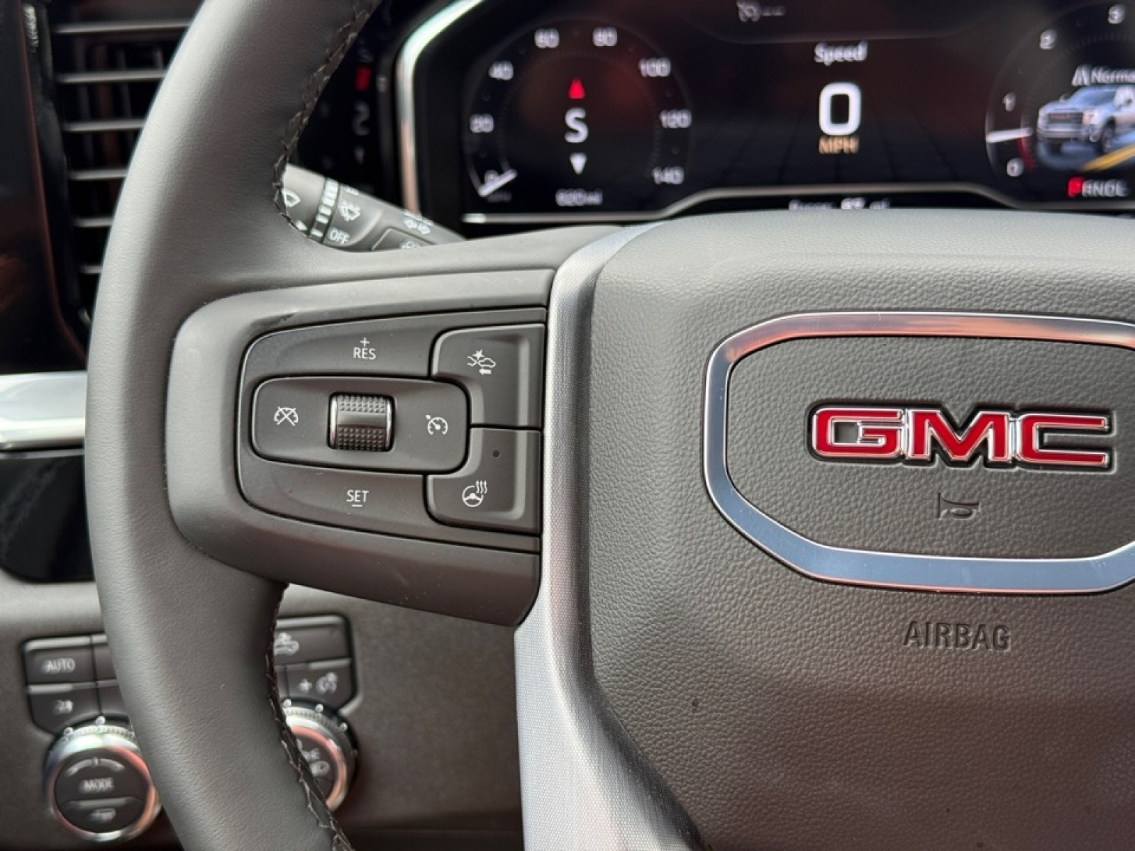 2025 GMC Sierra 2500HD 4WD Crew Cab Standard Bed SLE, 38844, Photo