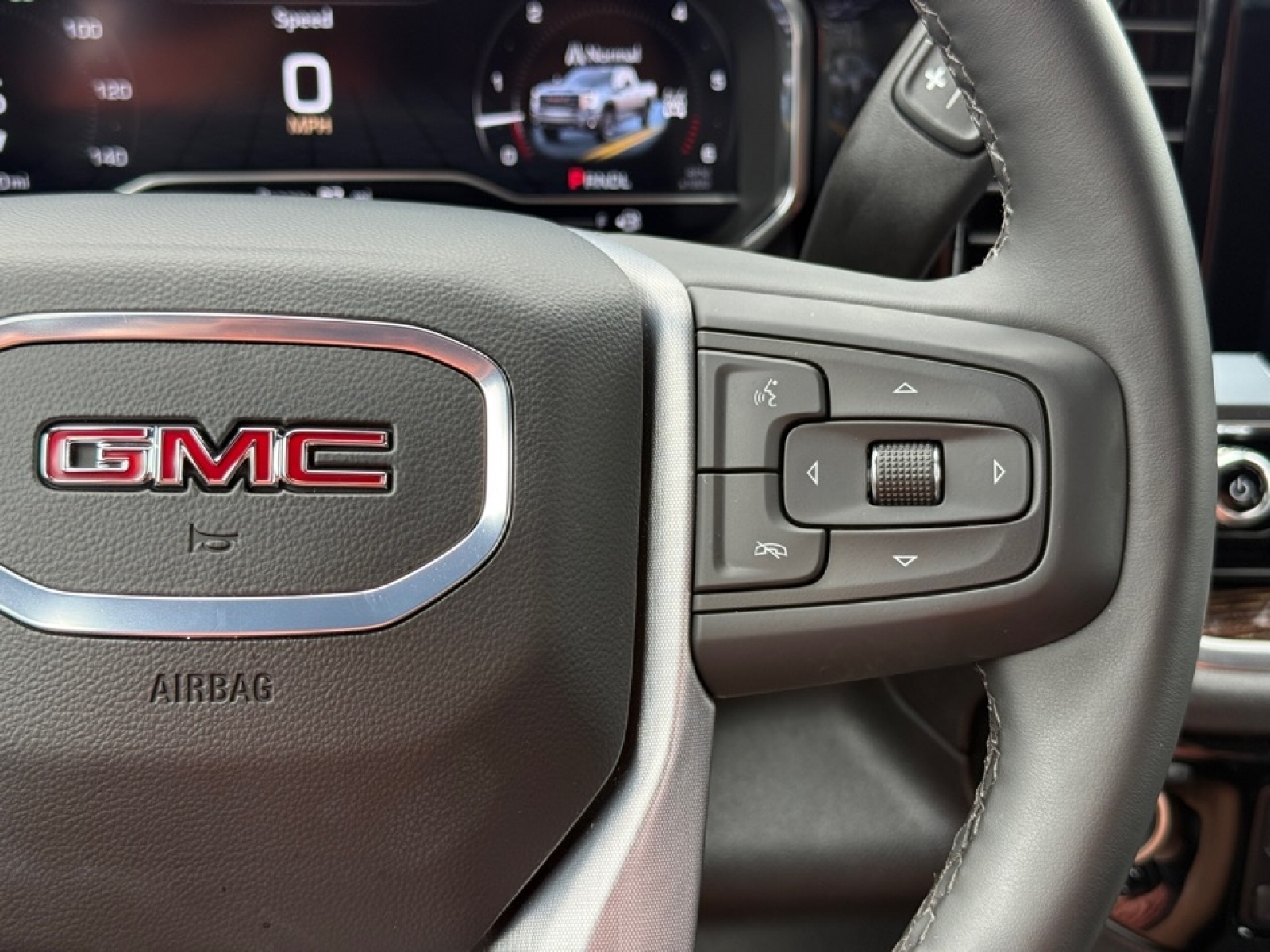 2025 GMC Sierra 2500HD 4WD Crew Cab Standard Bed SLE, 38844, Photo