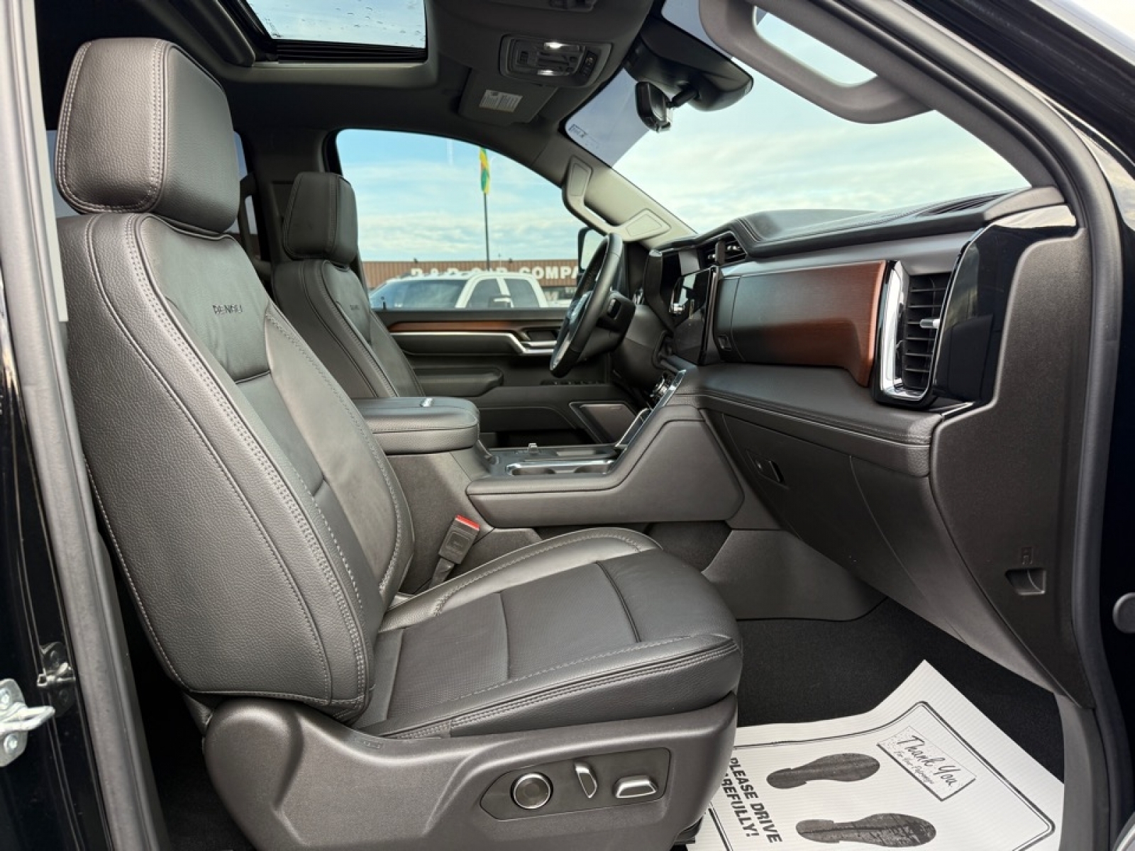 2025 GMC Sierra 2500HD Denali, 39374, Photo