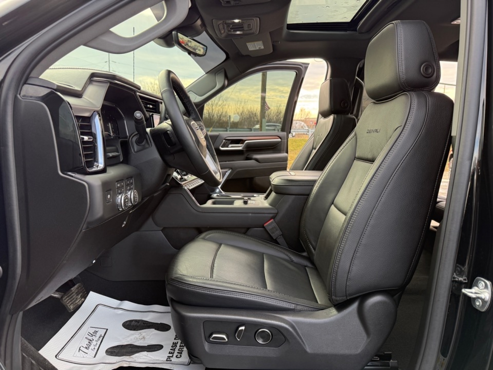 2025 GMC Sierra 2500HD Denali, 39374, Photo