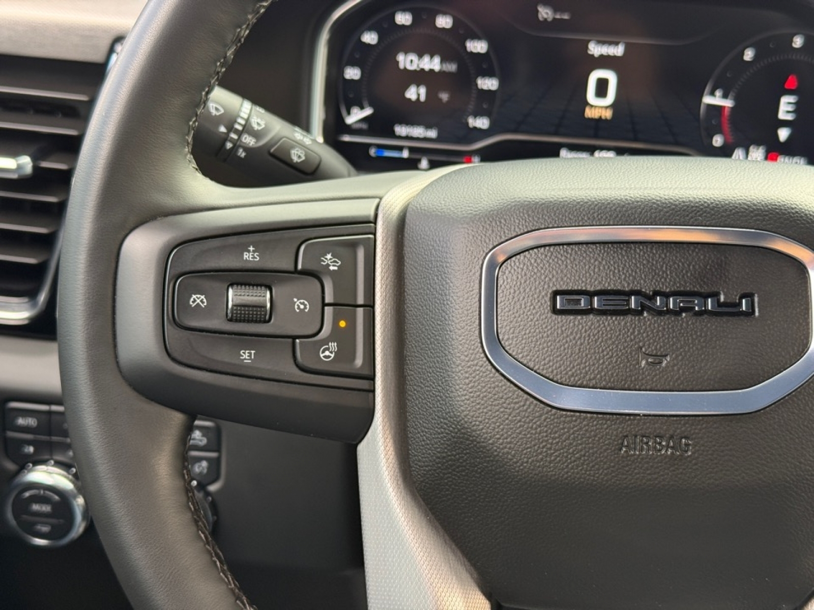 2025 GMC Sierra 2500HD Denali, 39374, Photo