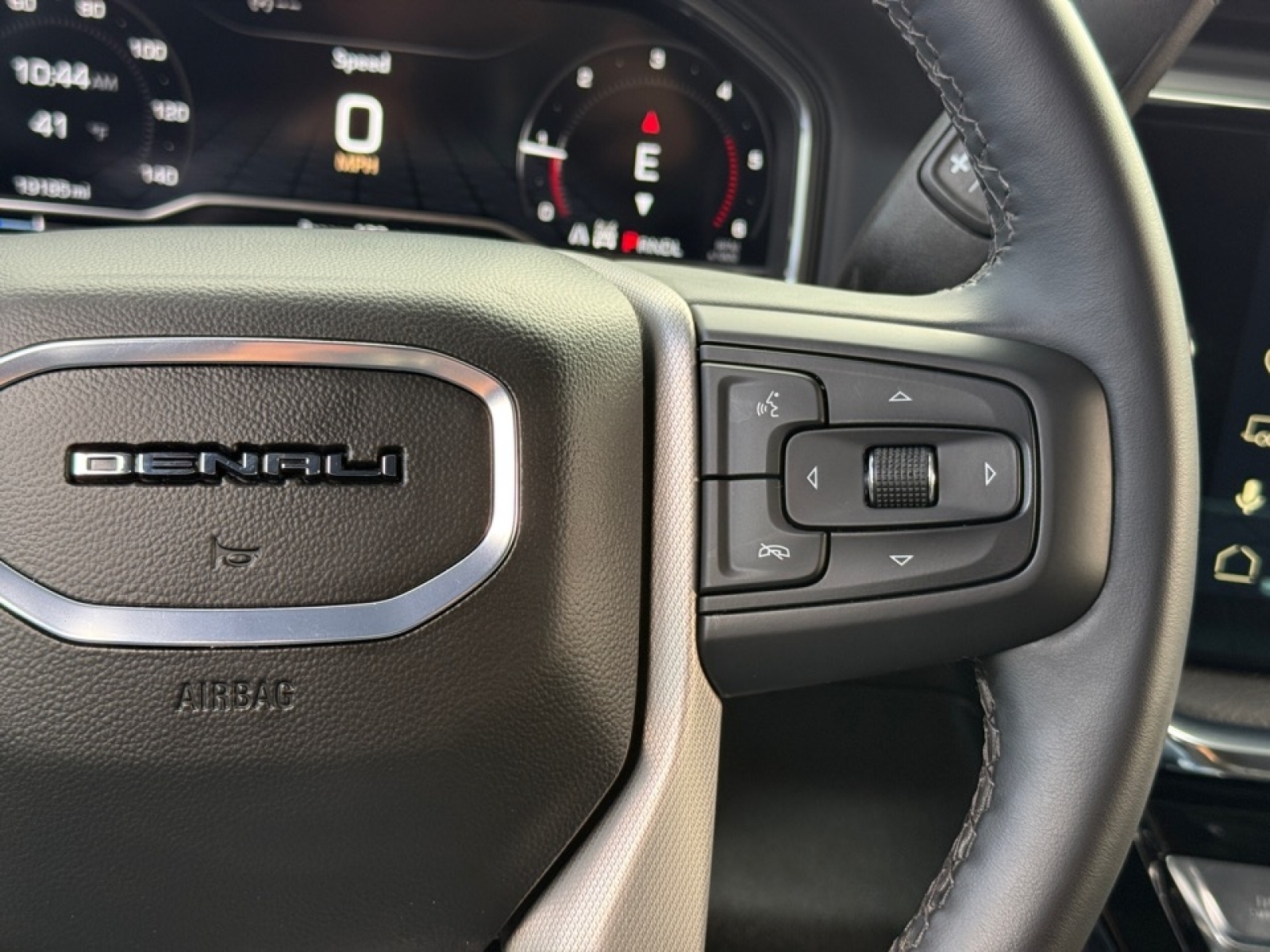 2025 GMC Sierra 2500HD Denali, 39374, Photo