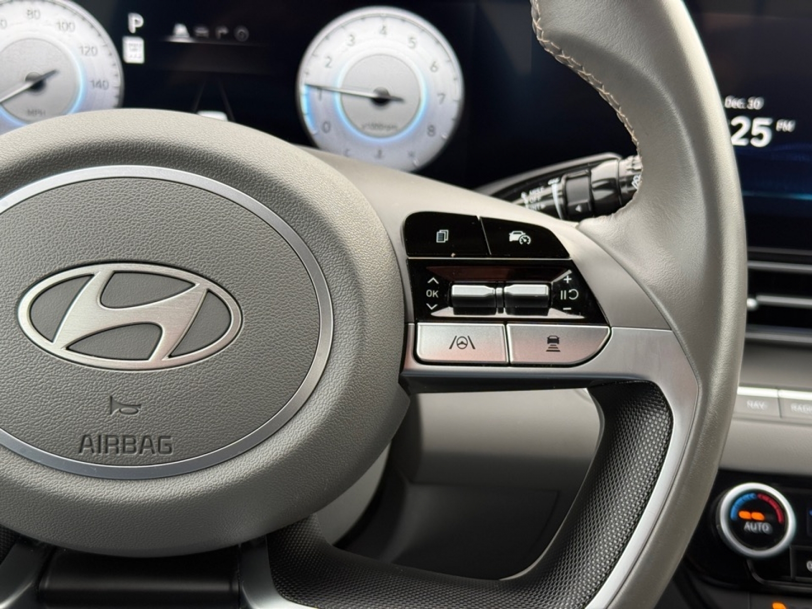 2025 Hyundai Elantra SEL Convenience, 39343, Photo