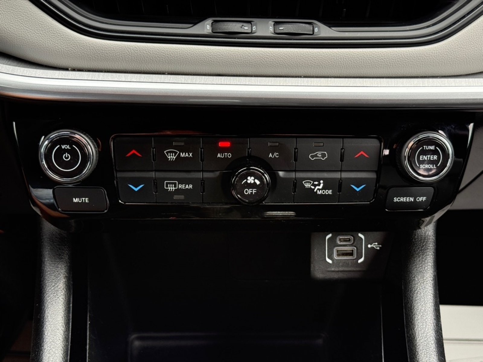 2025 Jeep Compass Limited 4x4, 39694, Photo