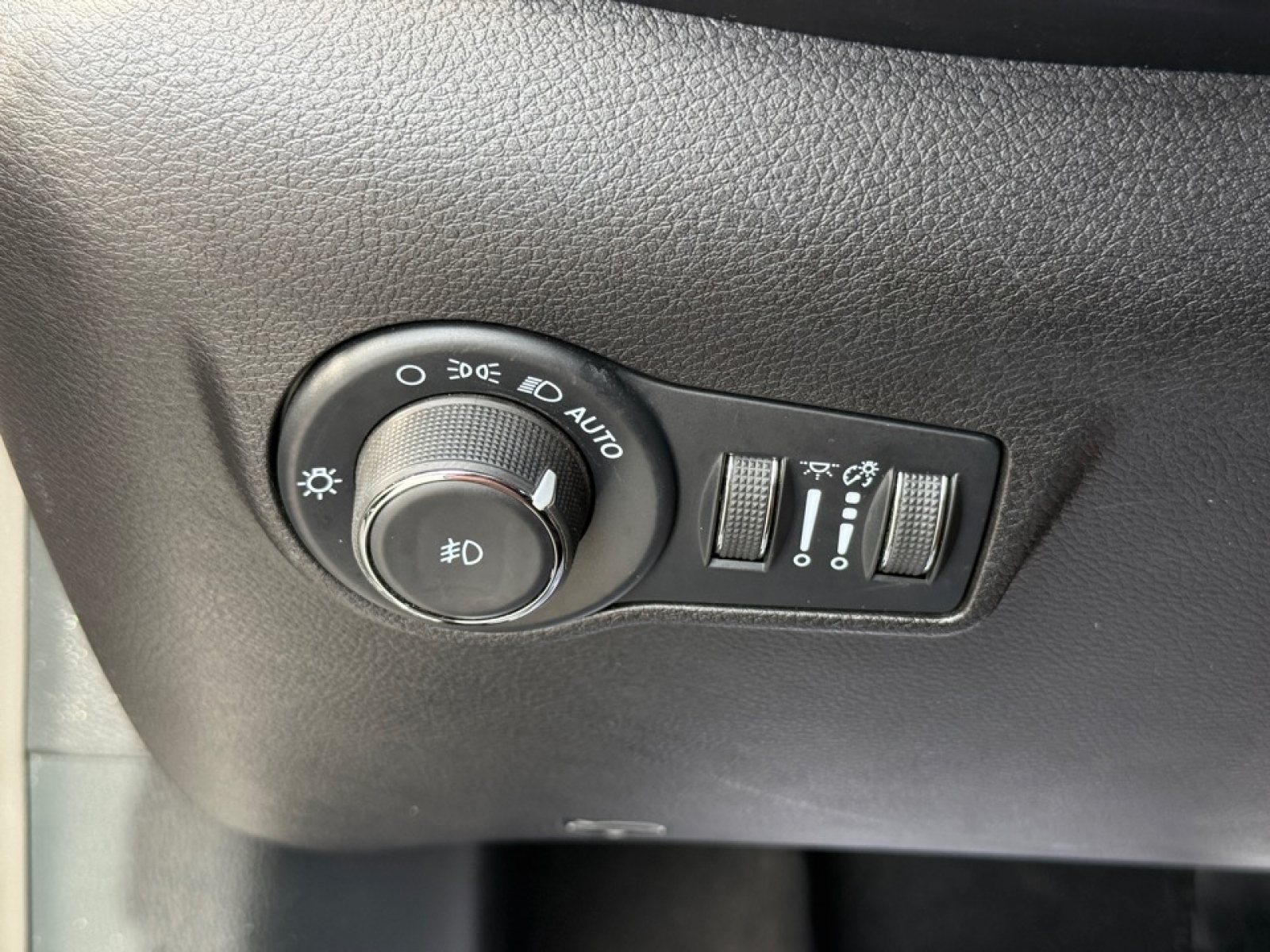 2025 Jeep Compass Limited 4x4, 39797, Photo