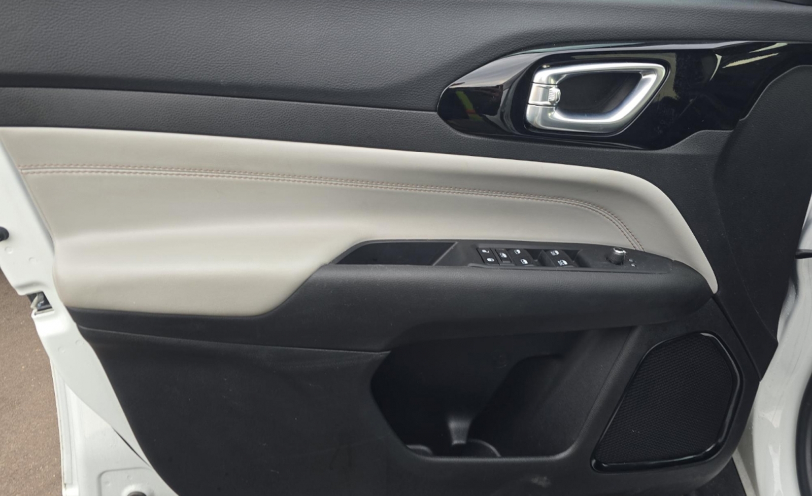 2025 Jeep Compass Limited 4x4, 39833, Photo