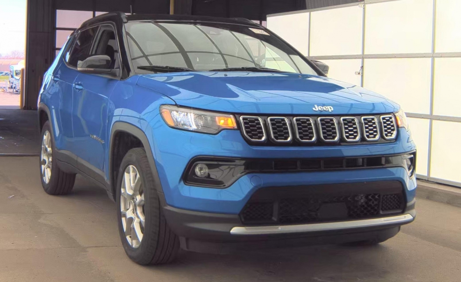 2025 Jeep Compass Limited 4x4, 39835, Photo