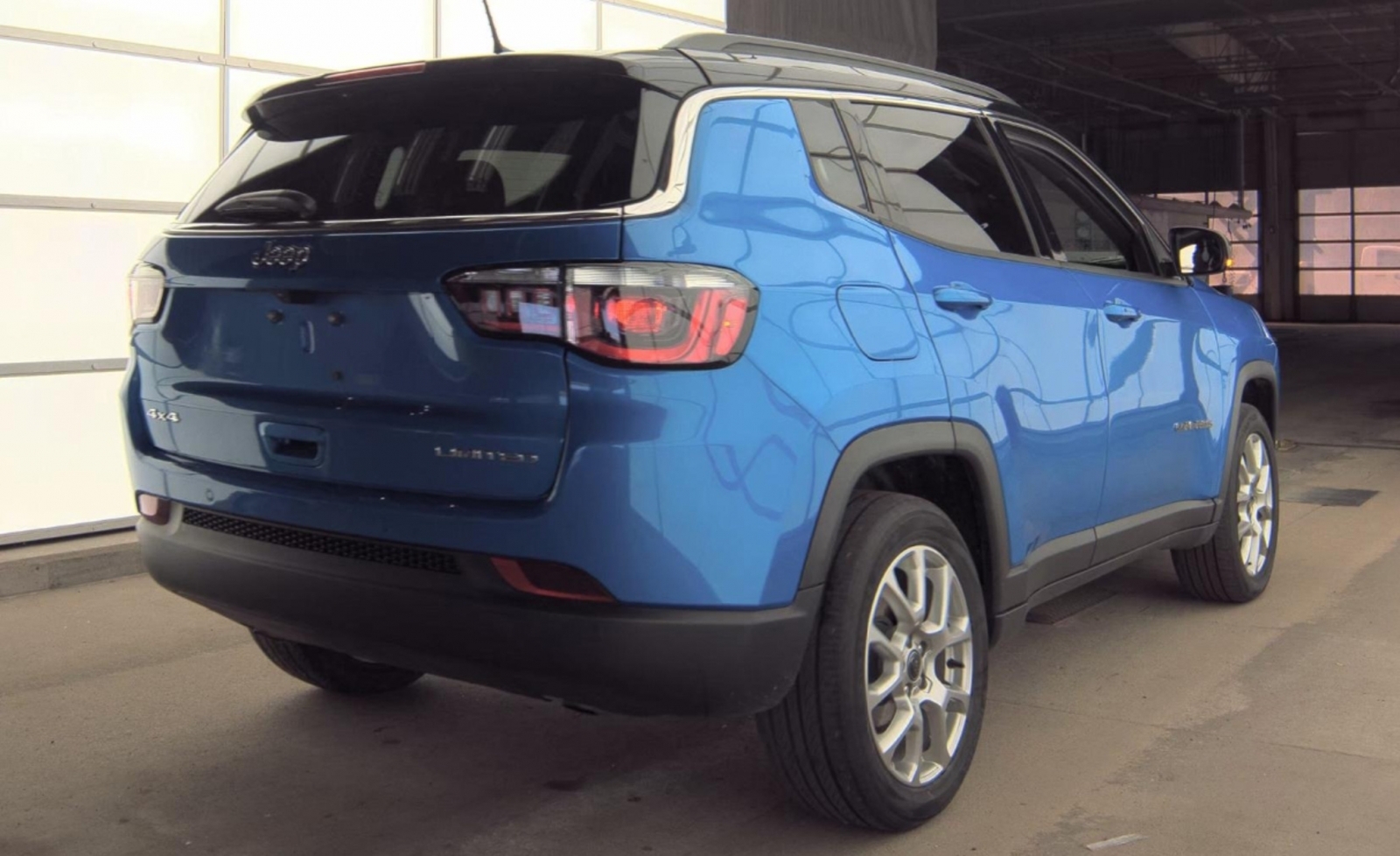 2025 Jeep Compass Limited 4x4, 39835, Photo