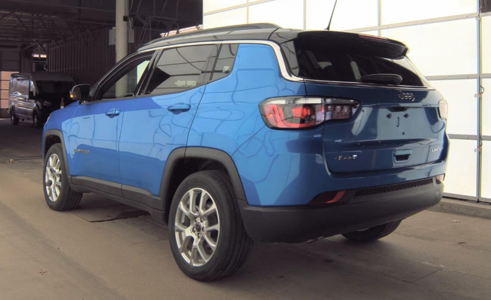 2025 Jeep Compass Limited 4x4, 39835, Photo