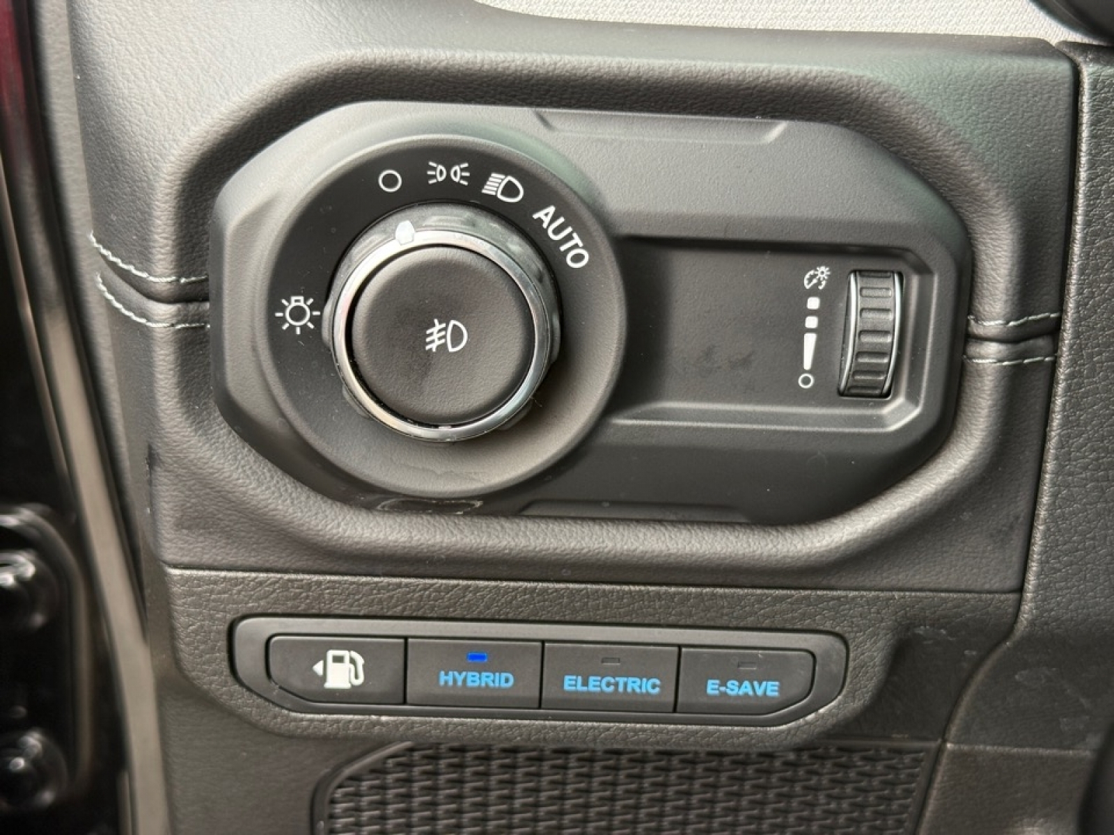 2025 Jeep Wrangler 4xe Sahara 4xe, 39586, Photo