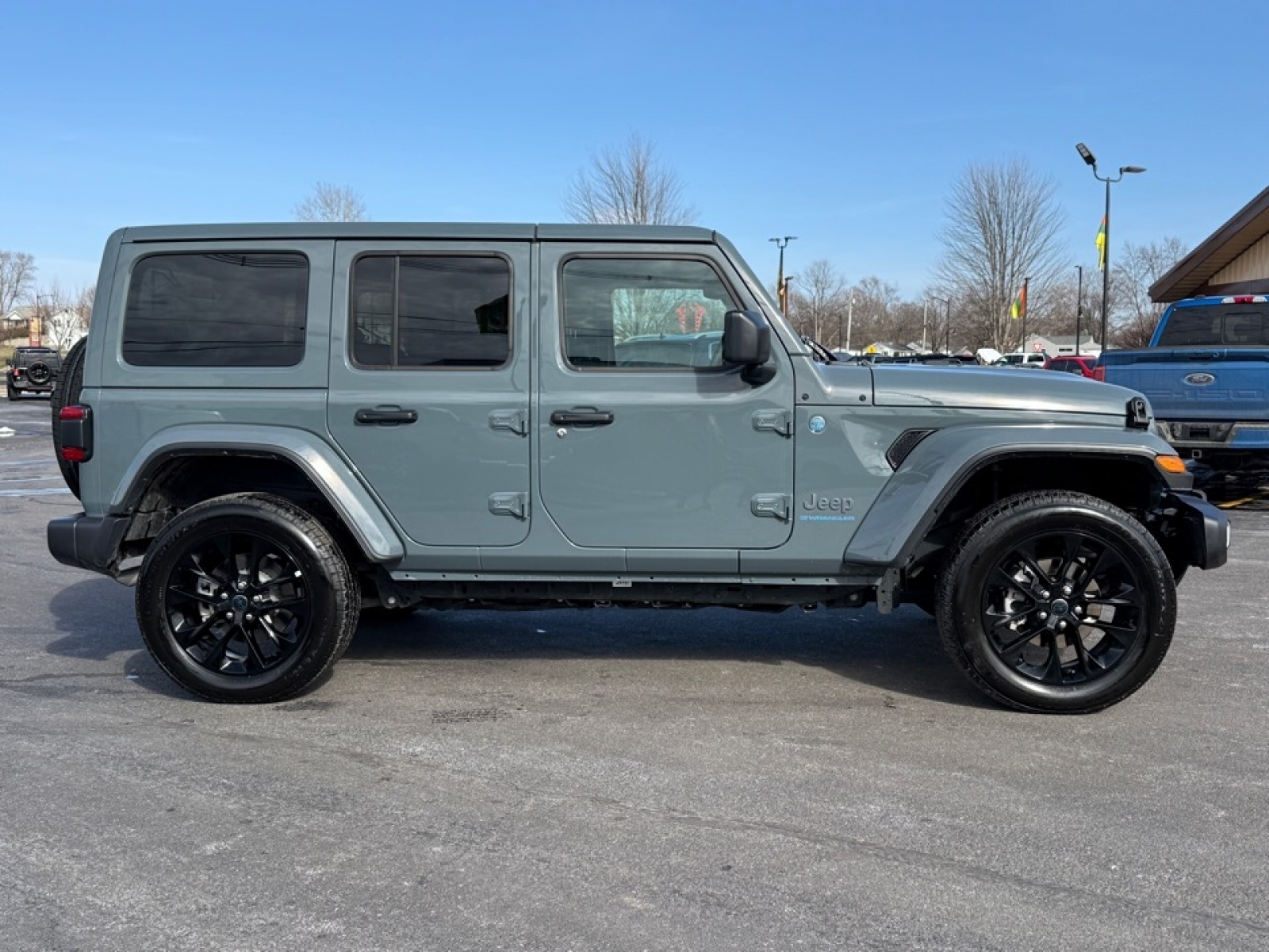 2025 Jeep Wrangler 4xe Sahara 4xe, 39589, Photo