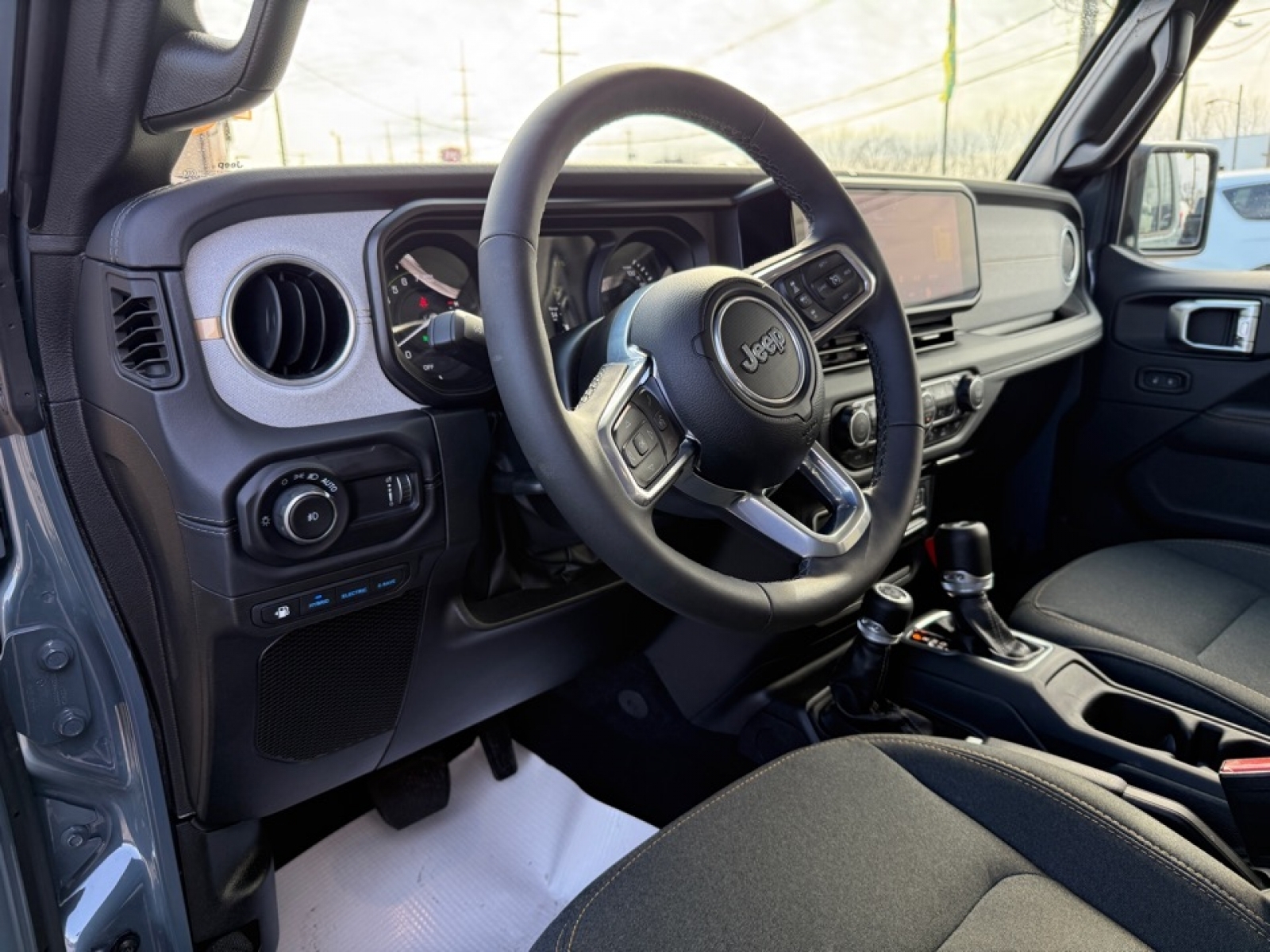 2025 Jeep Wrangler 4xe Sahara 4xe, 39589, Photo