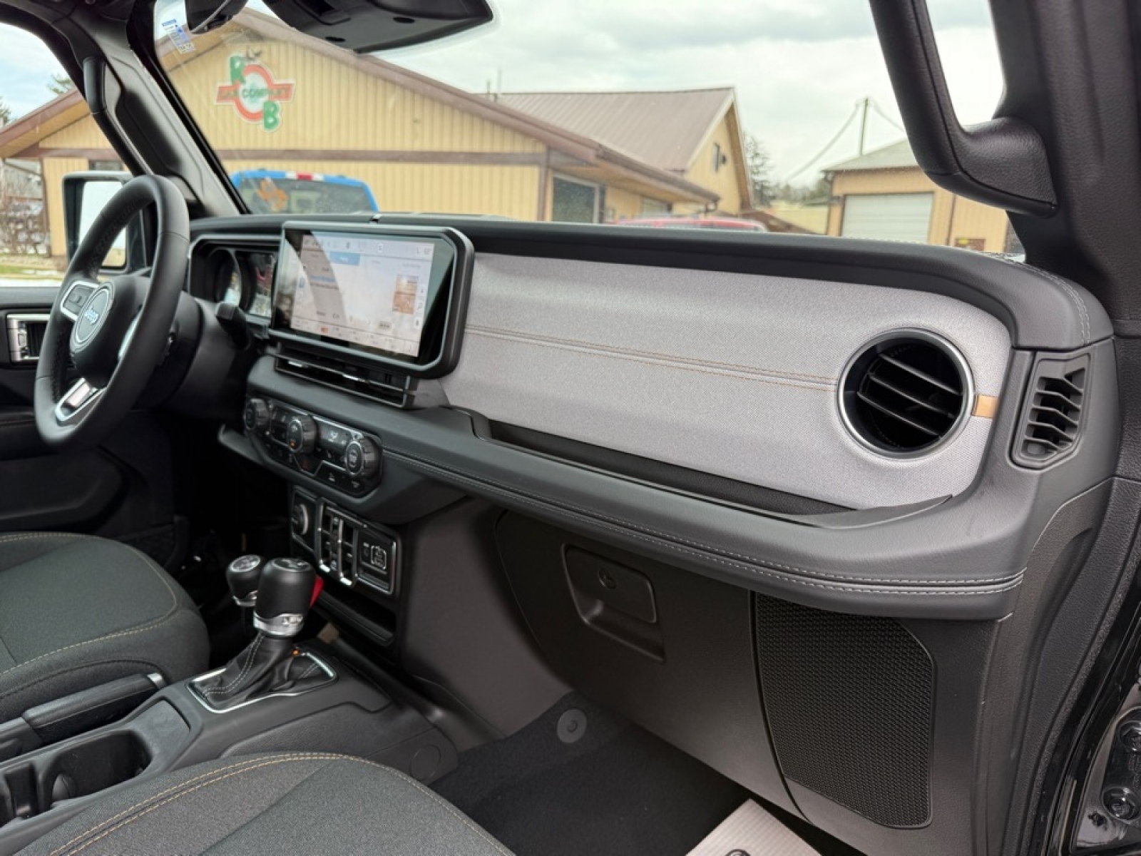 2025 Jeep Wrangler 4xe Sahara 4xe, 39590, Photo