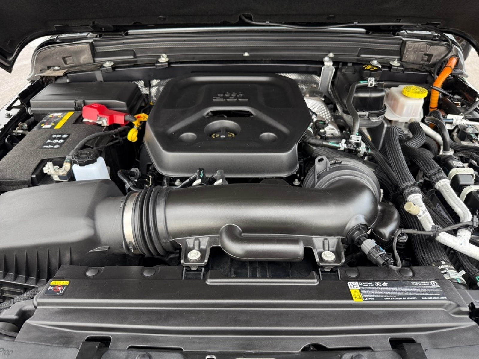 2025 Jeep Wrangler 4xe Sahara 4xe, 39590, Photo