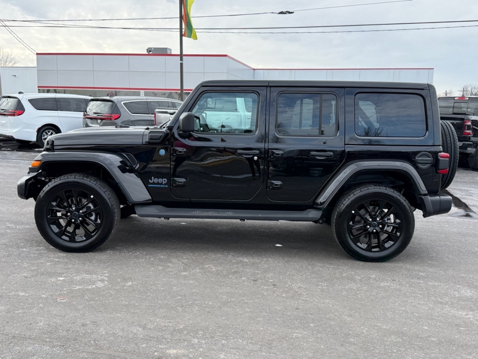 2025 Jeep Wrangler 4xe Sahara 4xe, 39590, Photo