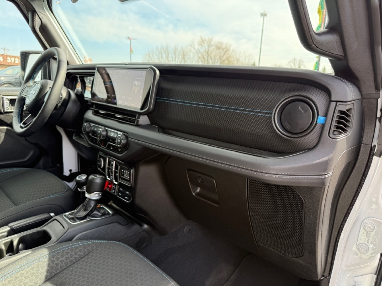 2025 Jeep Wrangler 4xe Rubicon 4xe, 39625, Photo