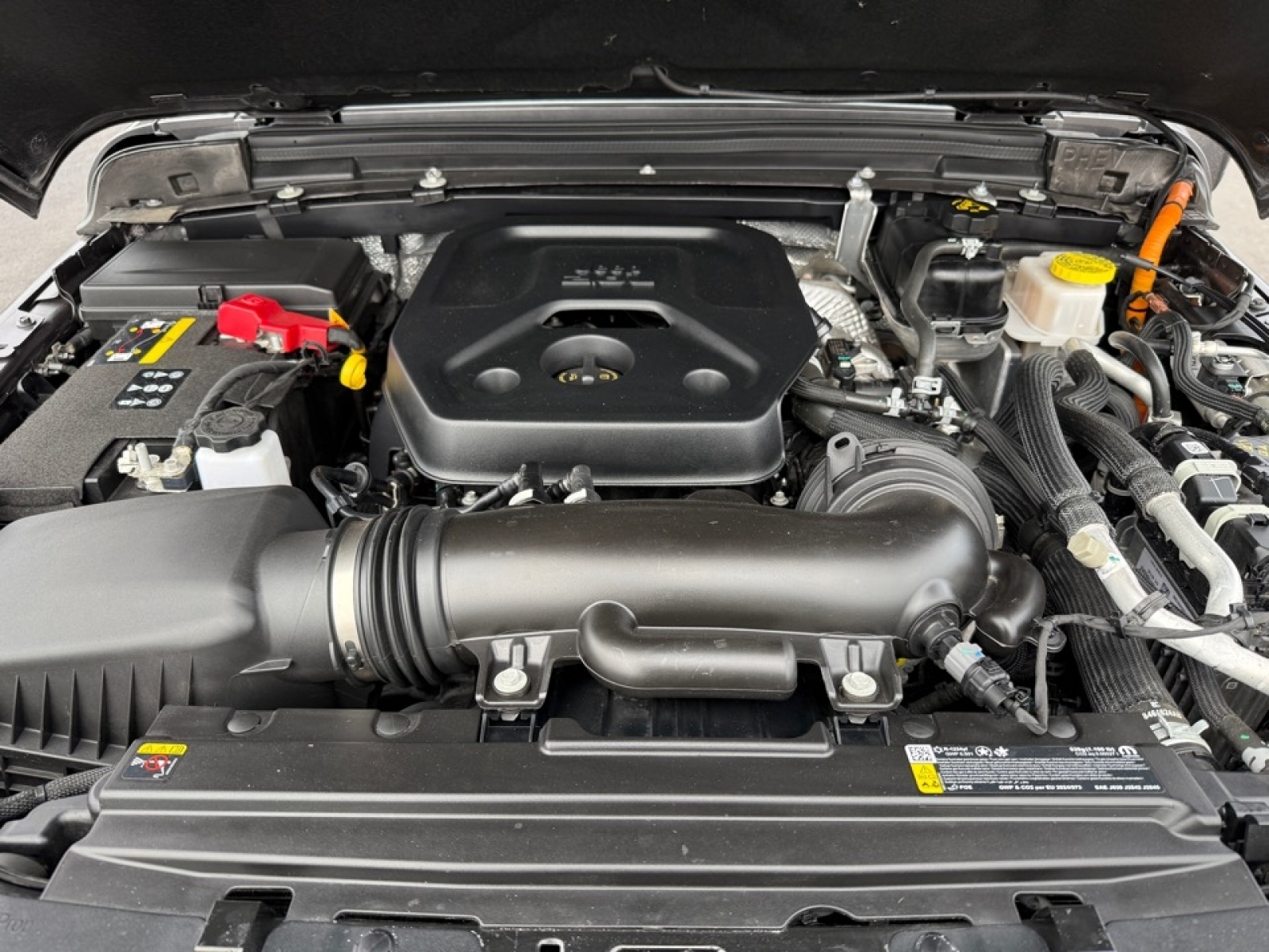 2025 Jeep Wrangler 4xe Sahara 4xe, 39690, Photo