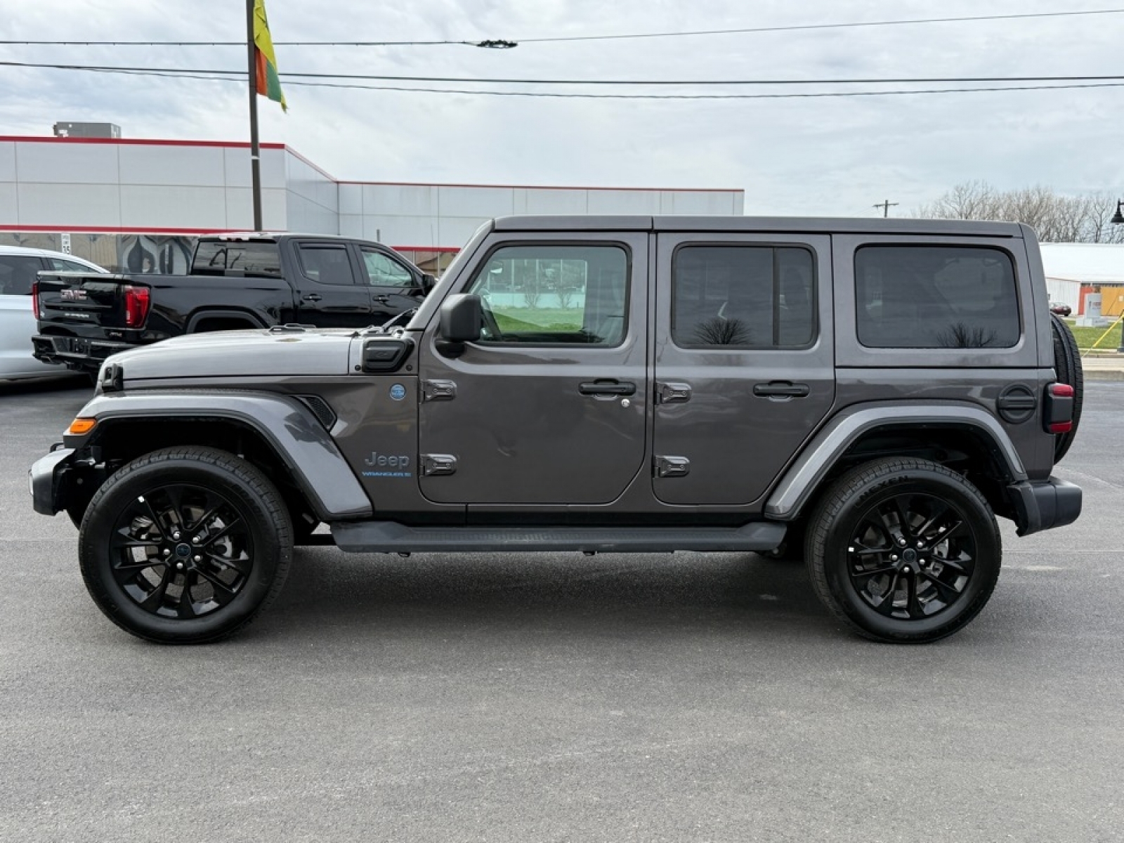 2025 Jeep Wrangler 4xe Sahara 4xe, 39690, Photo