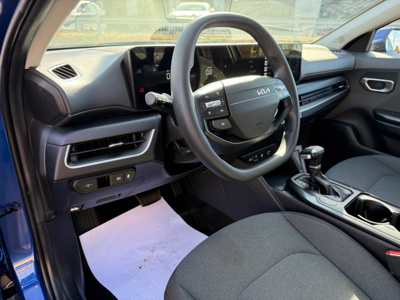 2025 Kia K4 LXS, 39177, Photo