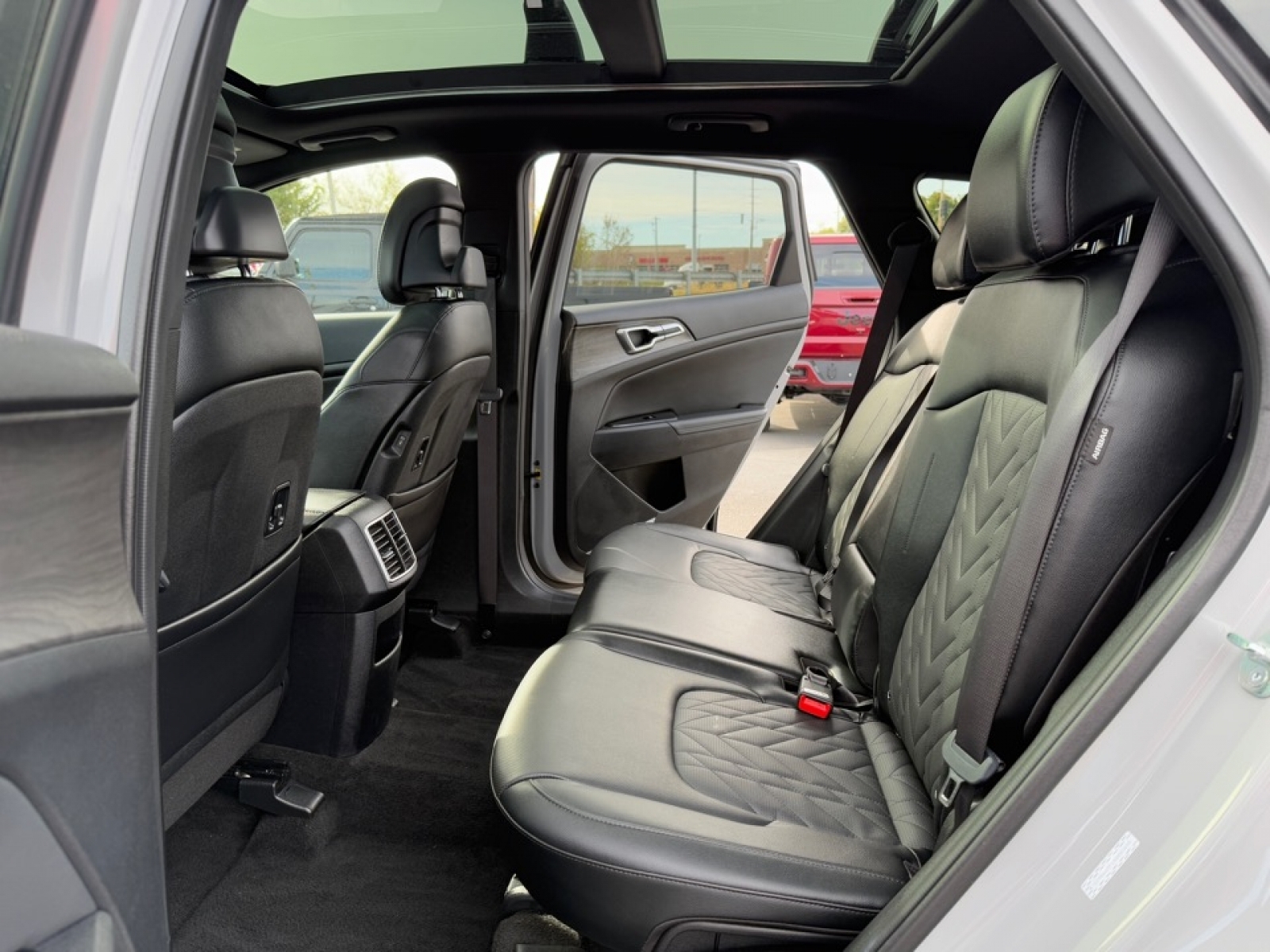 2025 Kia Sportage X-Line, 39002, Photo