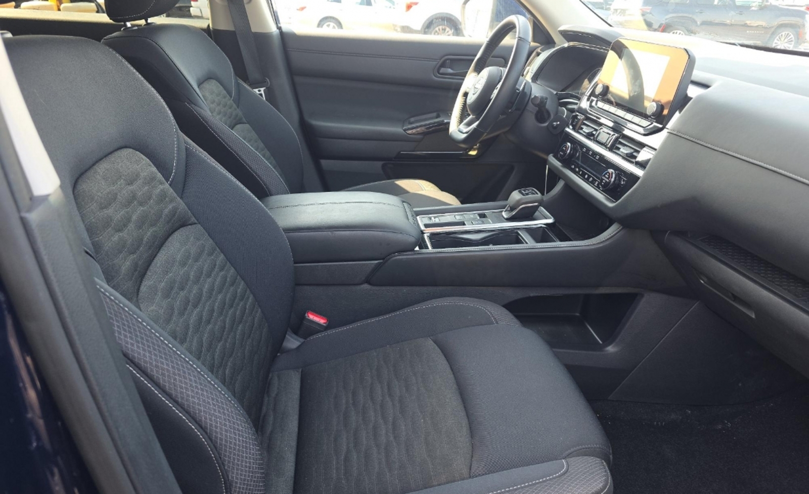 2025 Nissan Pathfinder SV FWD, 39831, Photo