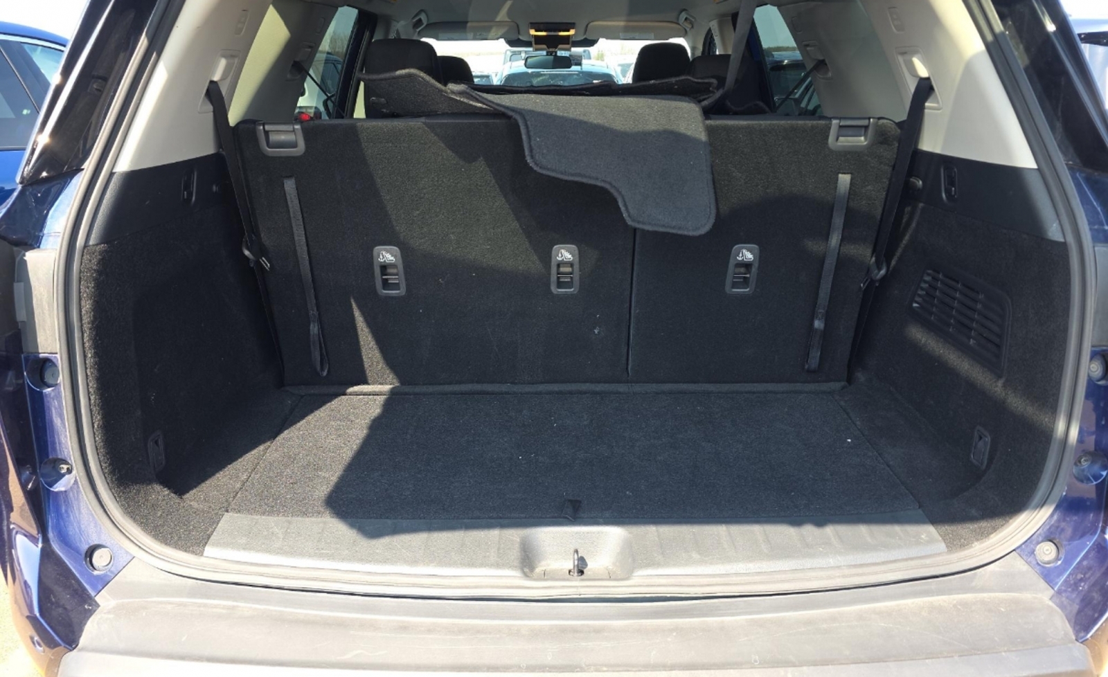 2025 Nissan Pathfinder SV FWD, 39831, Photo