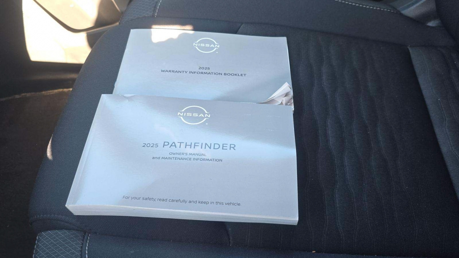 2025 Nissan Pathfinder SV FWD, 39831, Photo