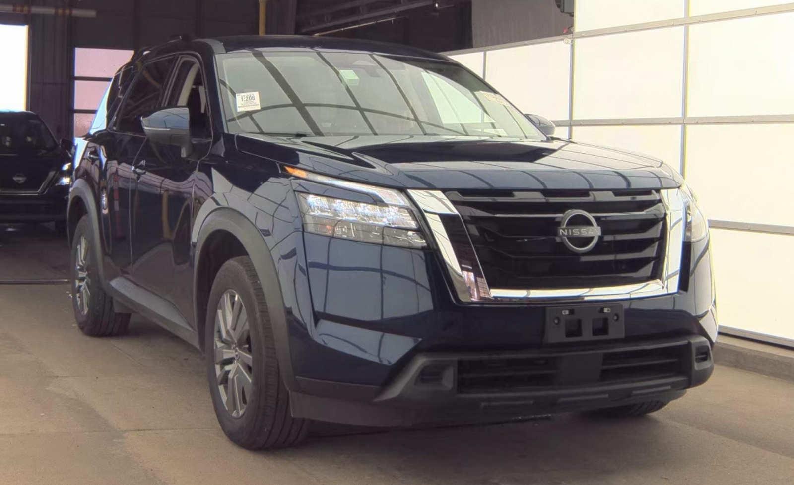 2025 Nissan Pathfinder SV FWD, 39831, Photo