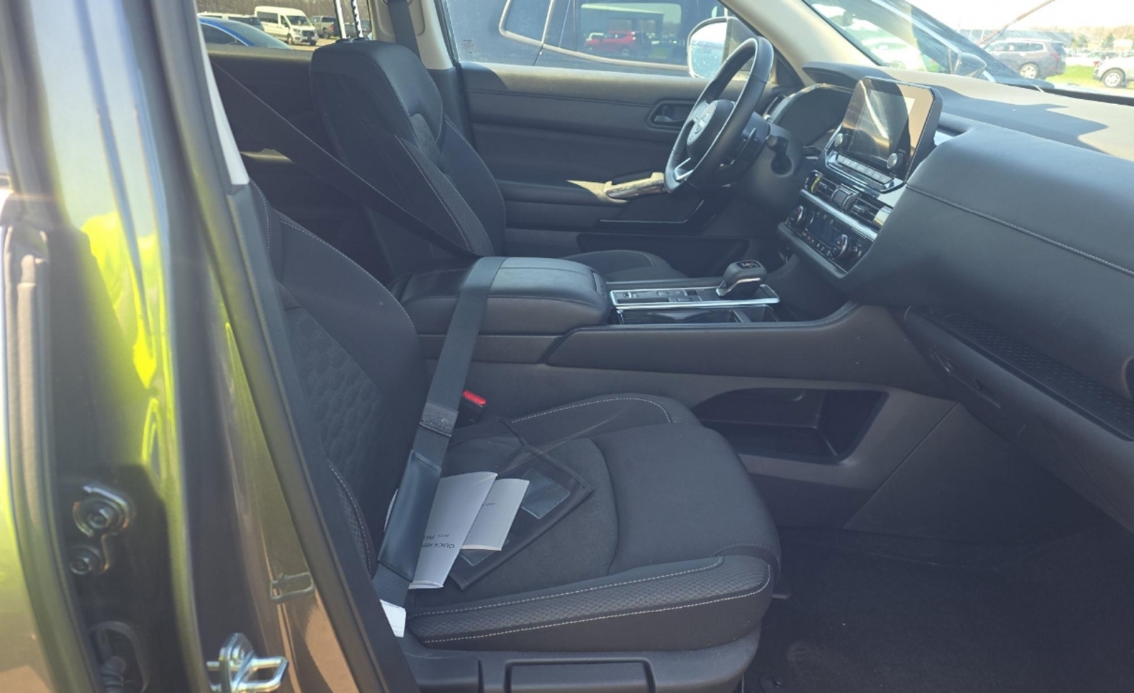 2025 Nissan Pathfinder SV FWD, 39838, Photo