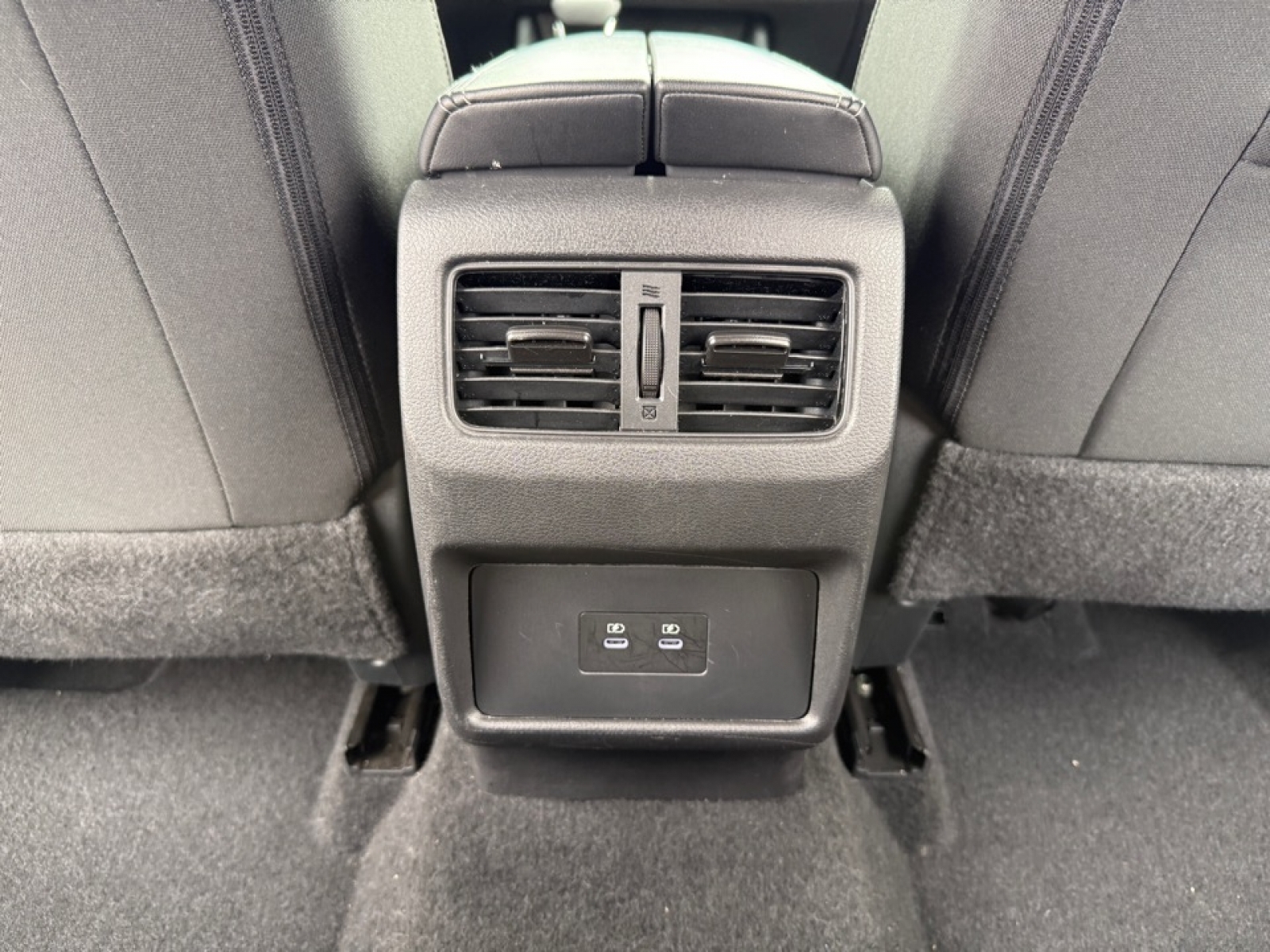 2025 Nissan Rogue SV FWD, 39693, Photo