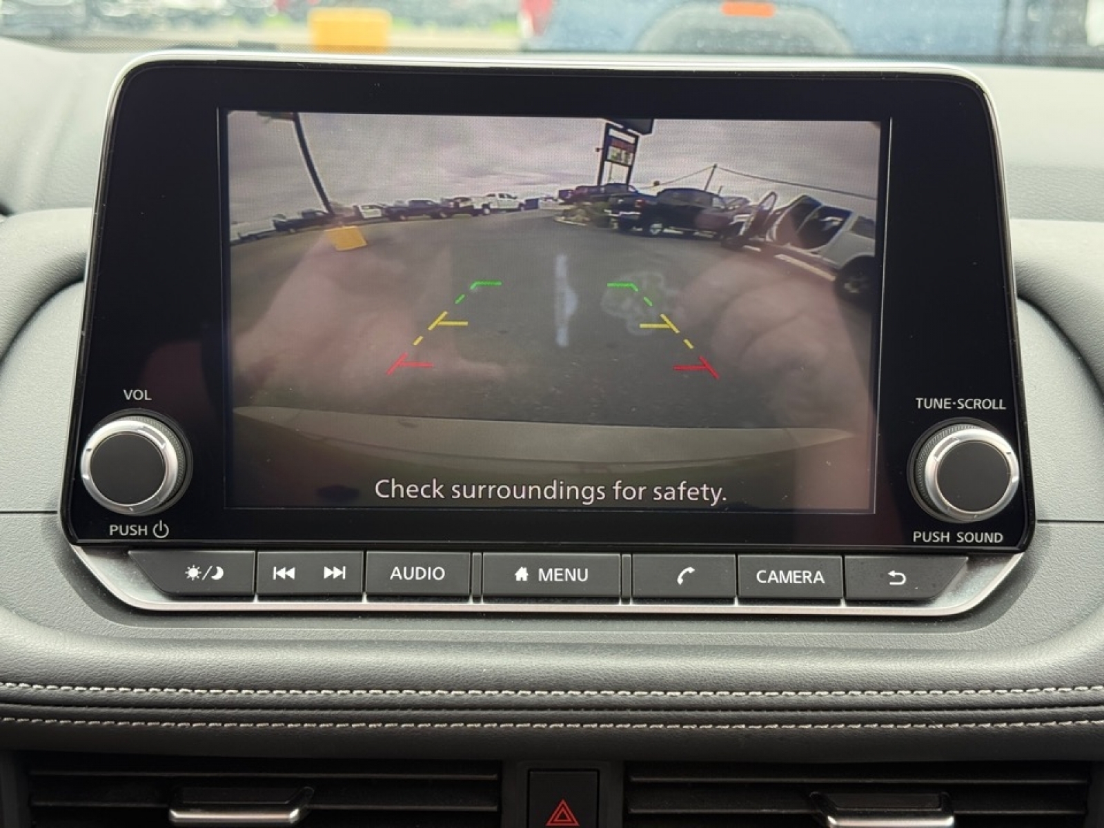 2025 Nissan Rogue SV FWD, 39693, Photo