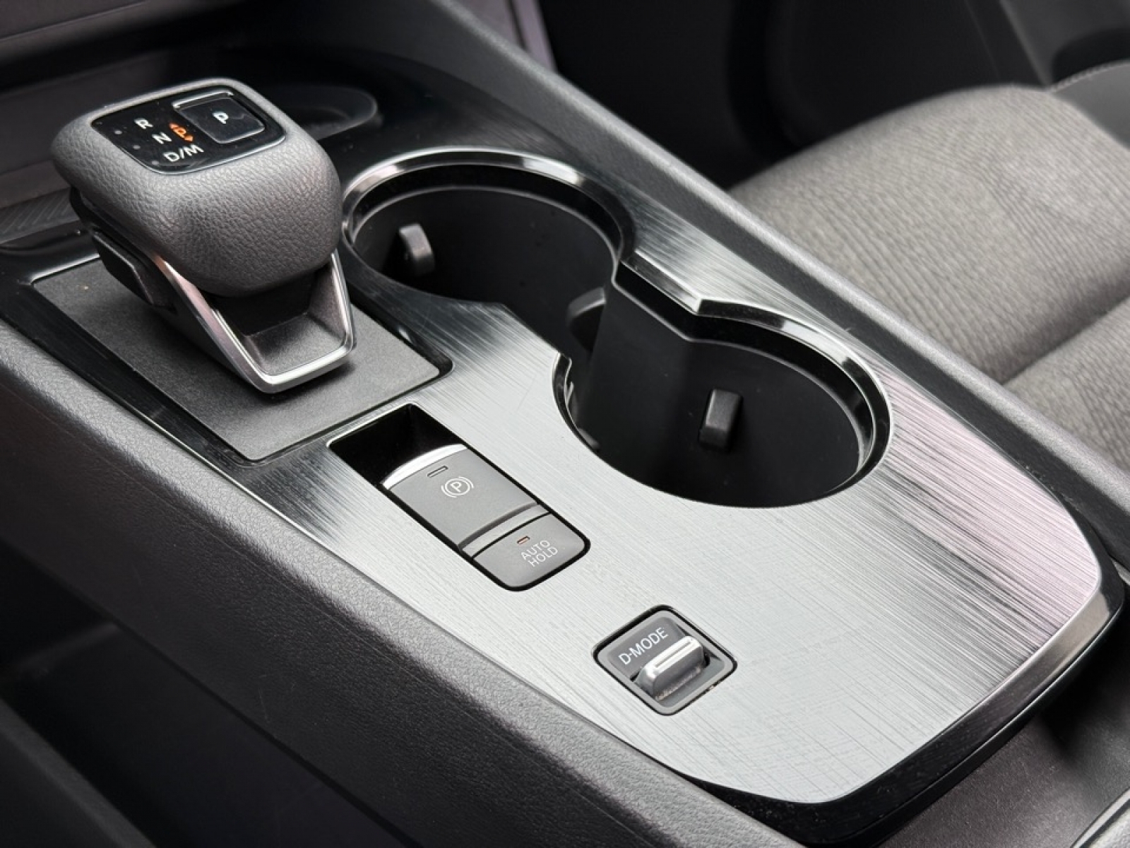 2025 Nissan Rogue SV FWD, 39693, Photo