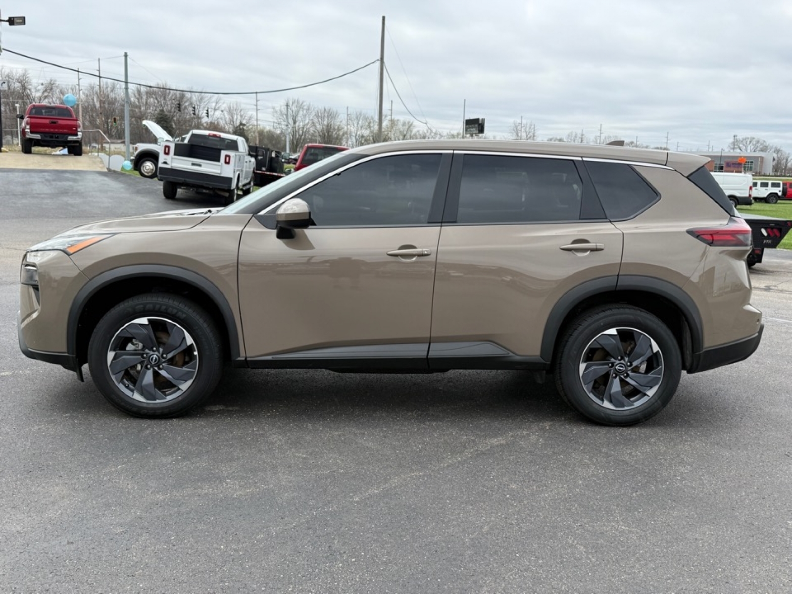 2025 Nissan Rogue SV FWD, 39693, Photo