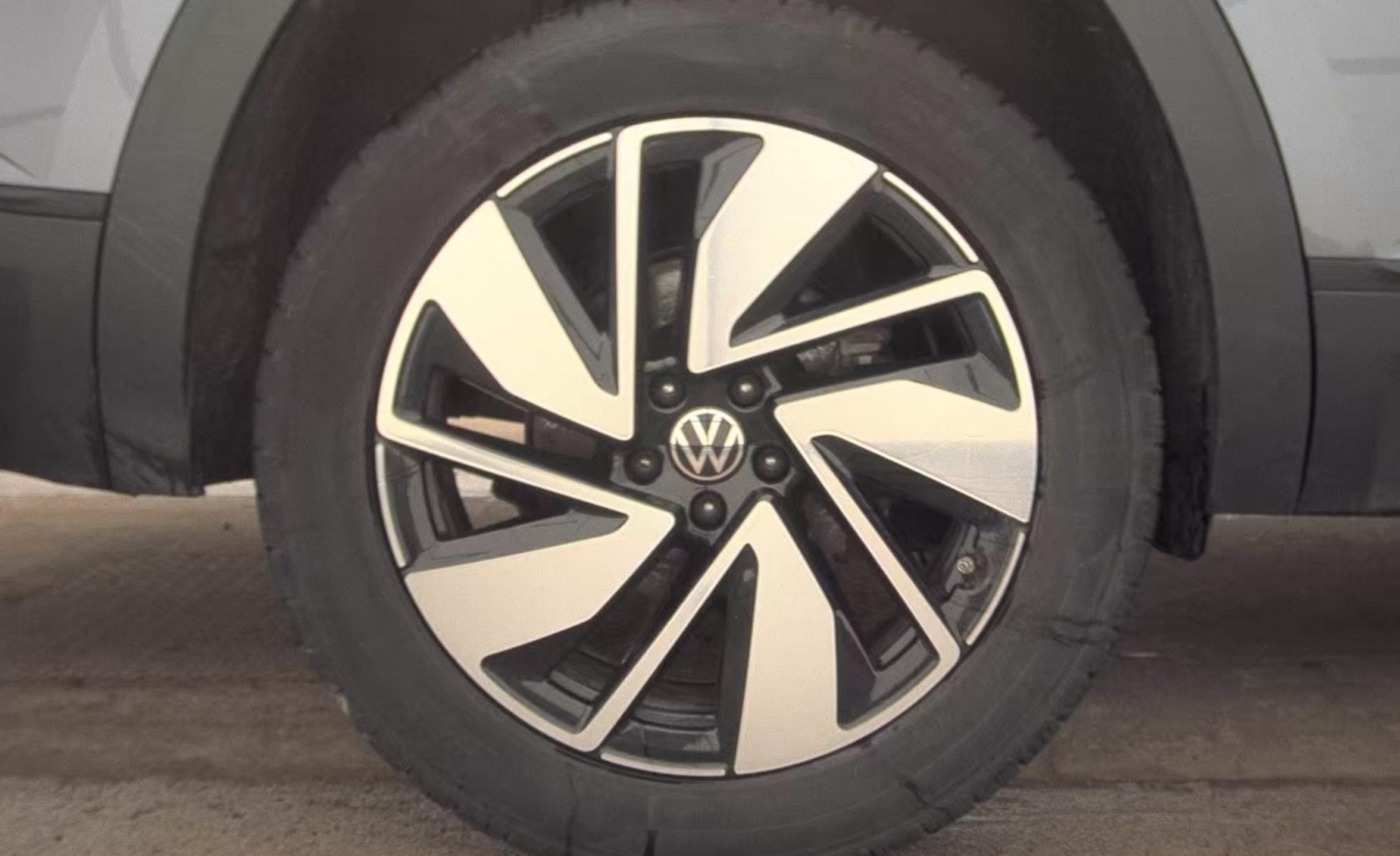 2025 Volkswagen Atlas 2.0T SE w/Technology, 39832, Photo