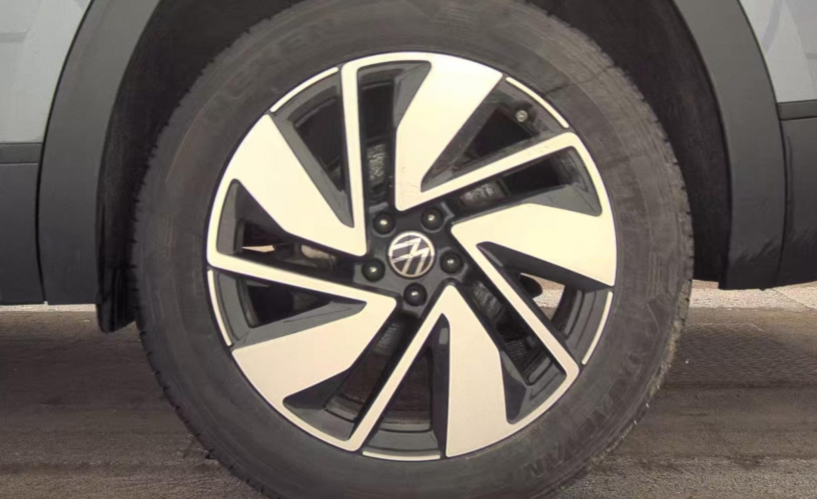 2025 Volkswagen Atlas 2.0T SE w/Technology, 39832, Photo