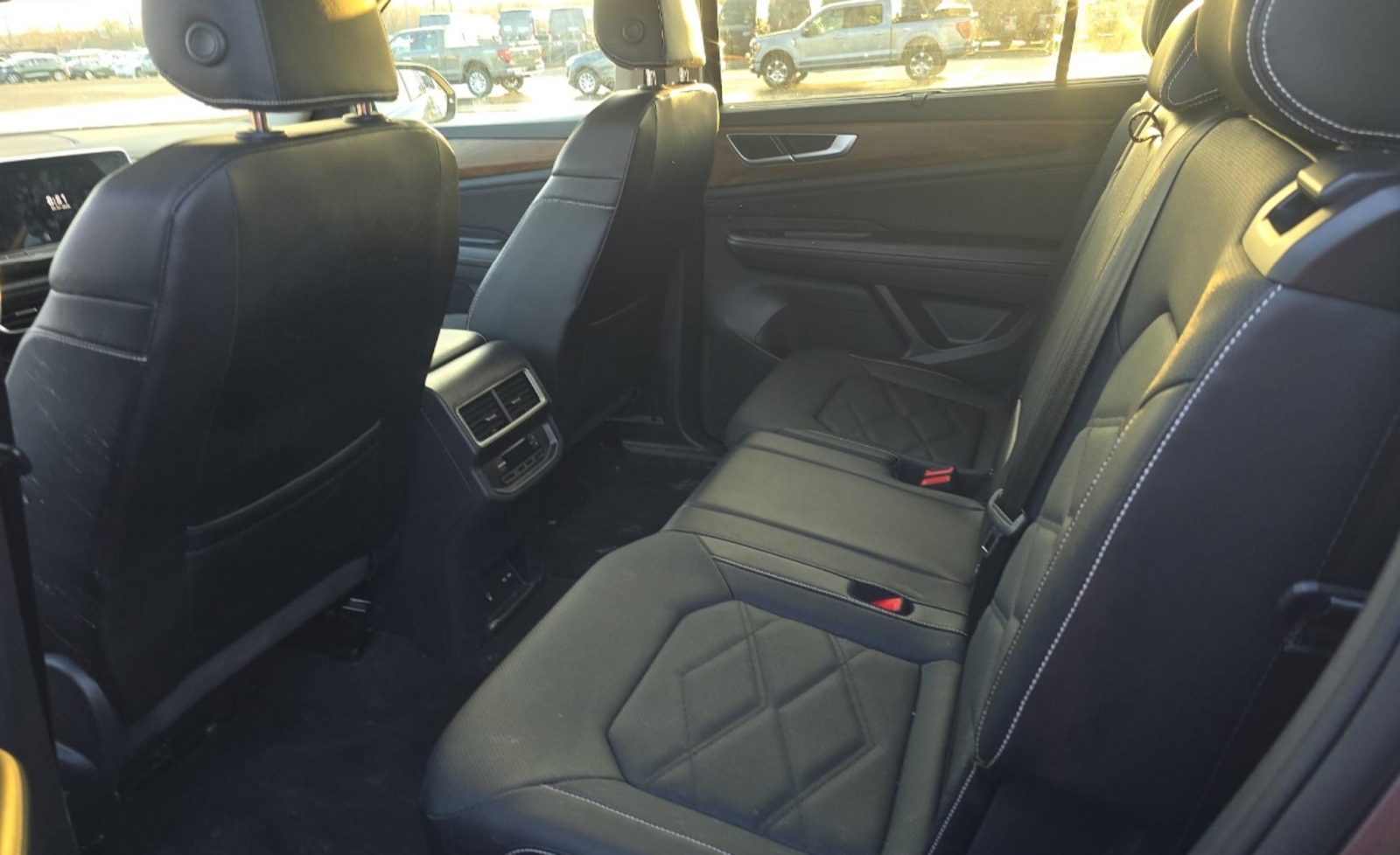 2025 Volkswagen Atlas 2.0T SE w/Technology, 39832, Photo